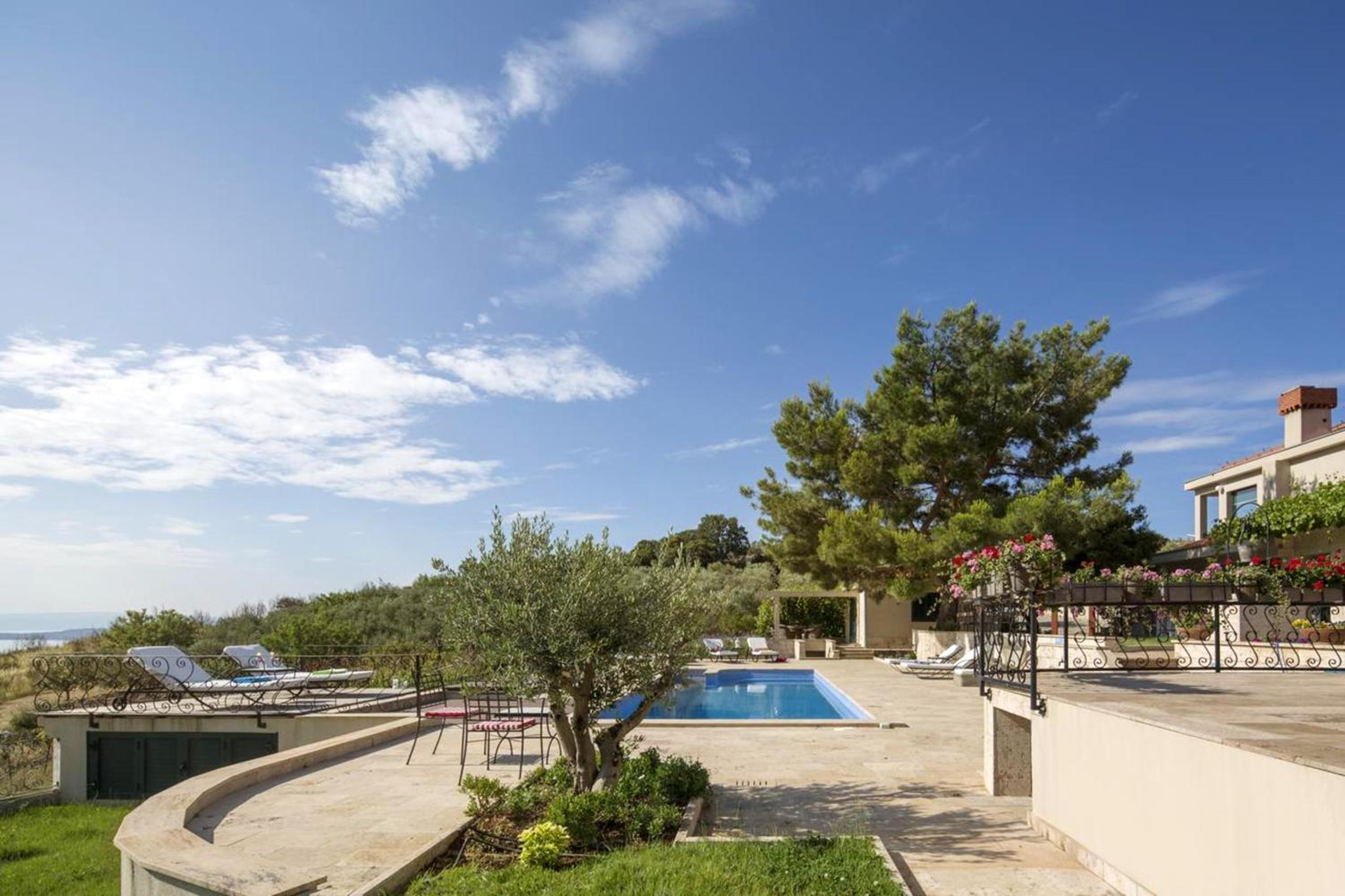 Panoramic Villa in Prgomet, Sea View and Private Pool