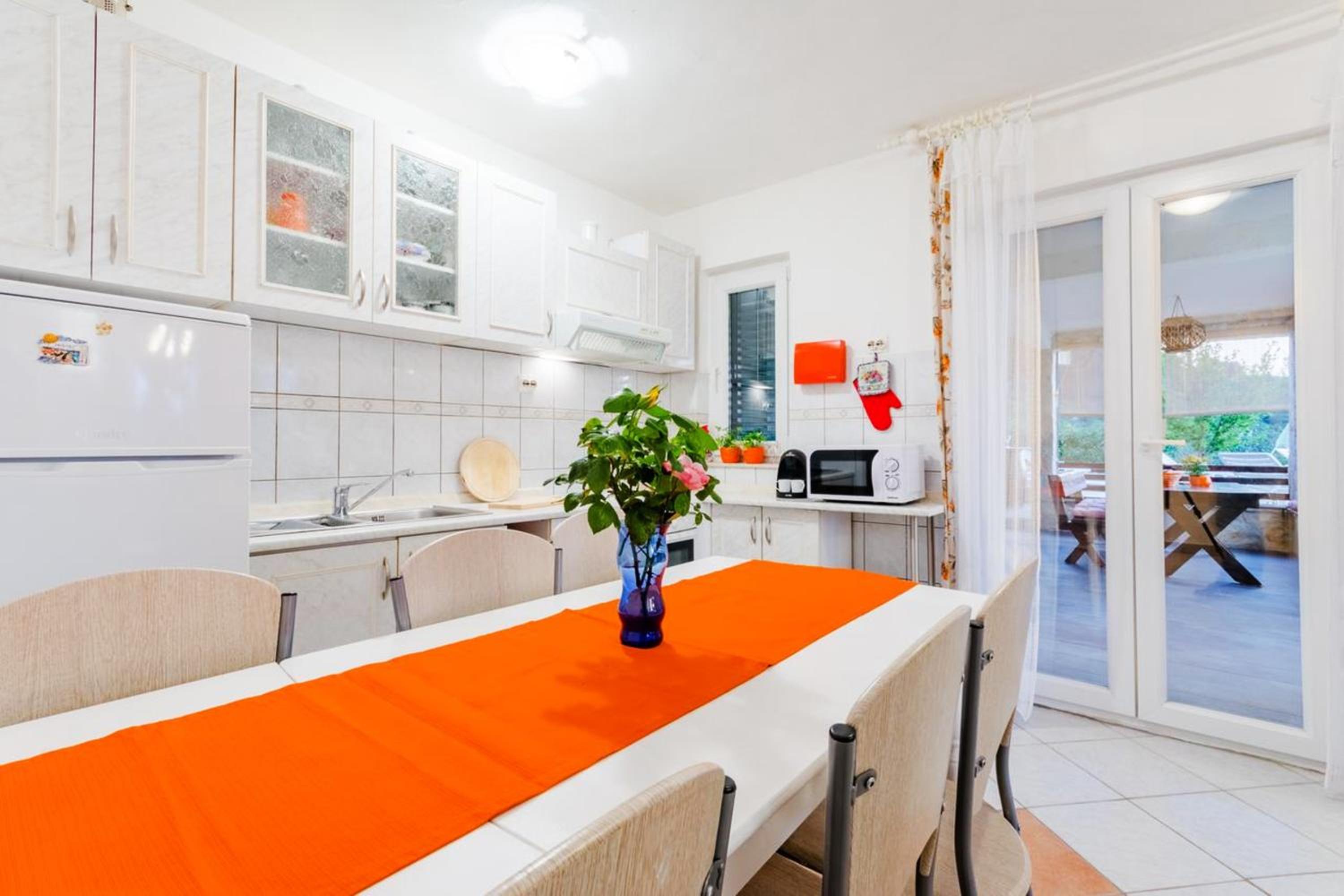 Charming apartment with private pool in Mastrinka - 98 sqm