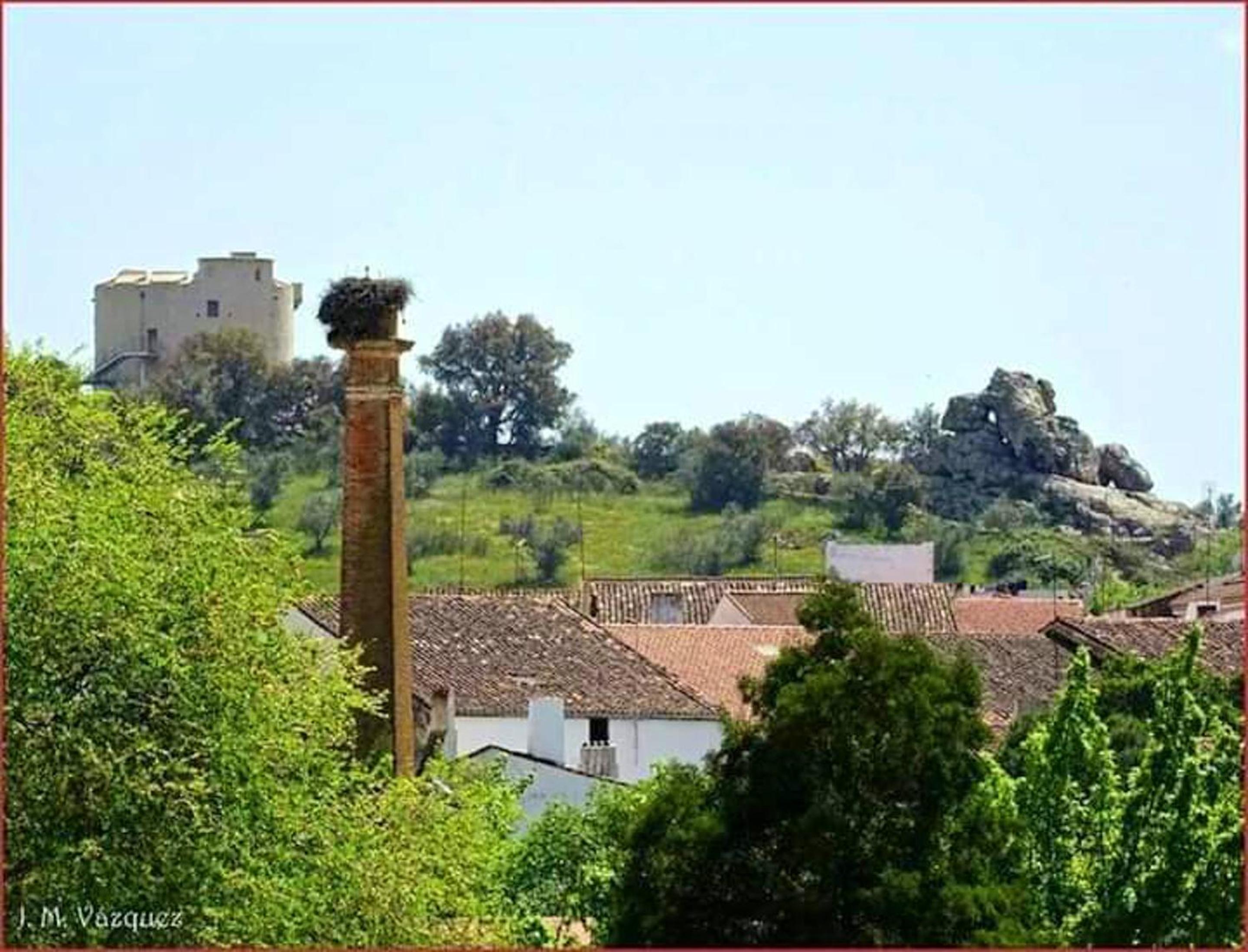 Charming house with mountain view in Encinasola, fireplace