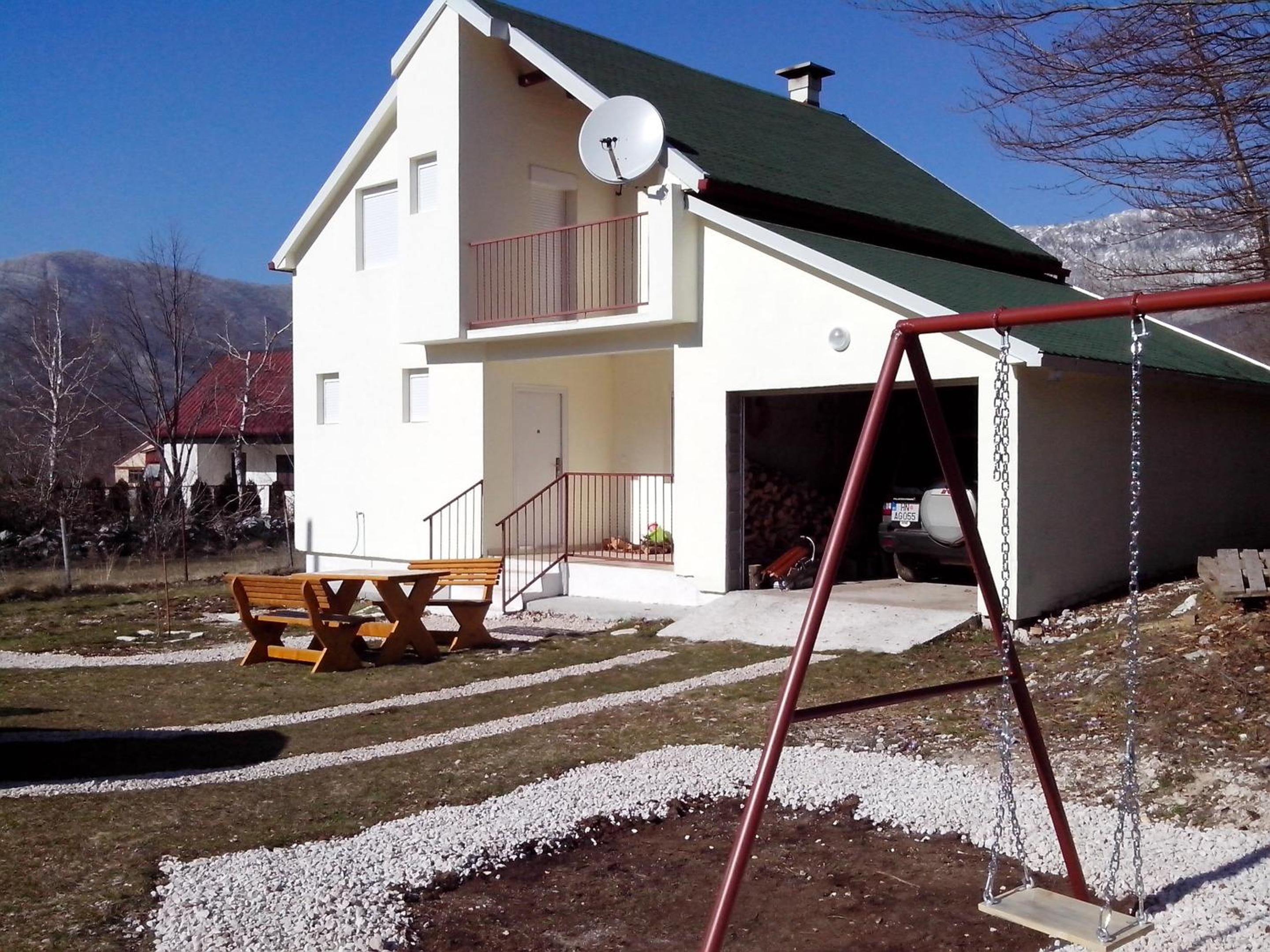 Charming chalet in Herceg Novi with fenced garden view 5