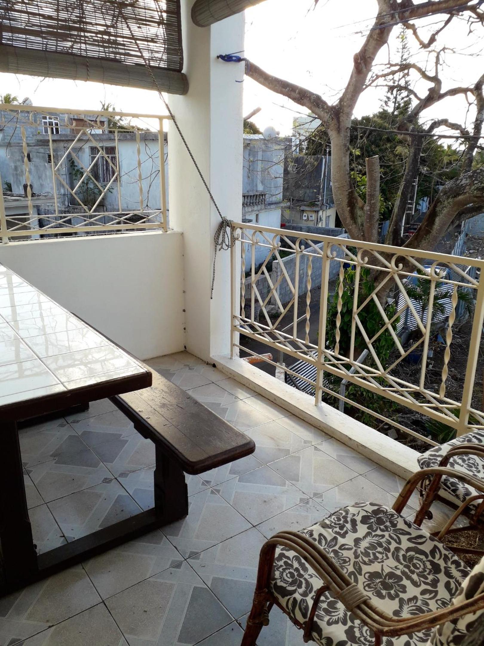 Modern Apartment in Grand Bay, Balcony