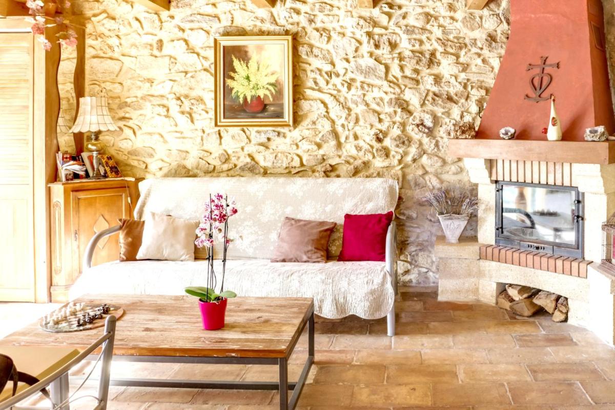 Maison d'une chambre avec piscine partagee terrasse amenagee et wifi a Pougnadoresse view 2