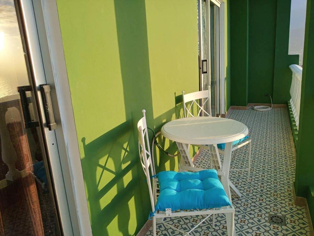 2 bedrooms house with sea view and terrace at La Orotava 7 km away from the beach view 2