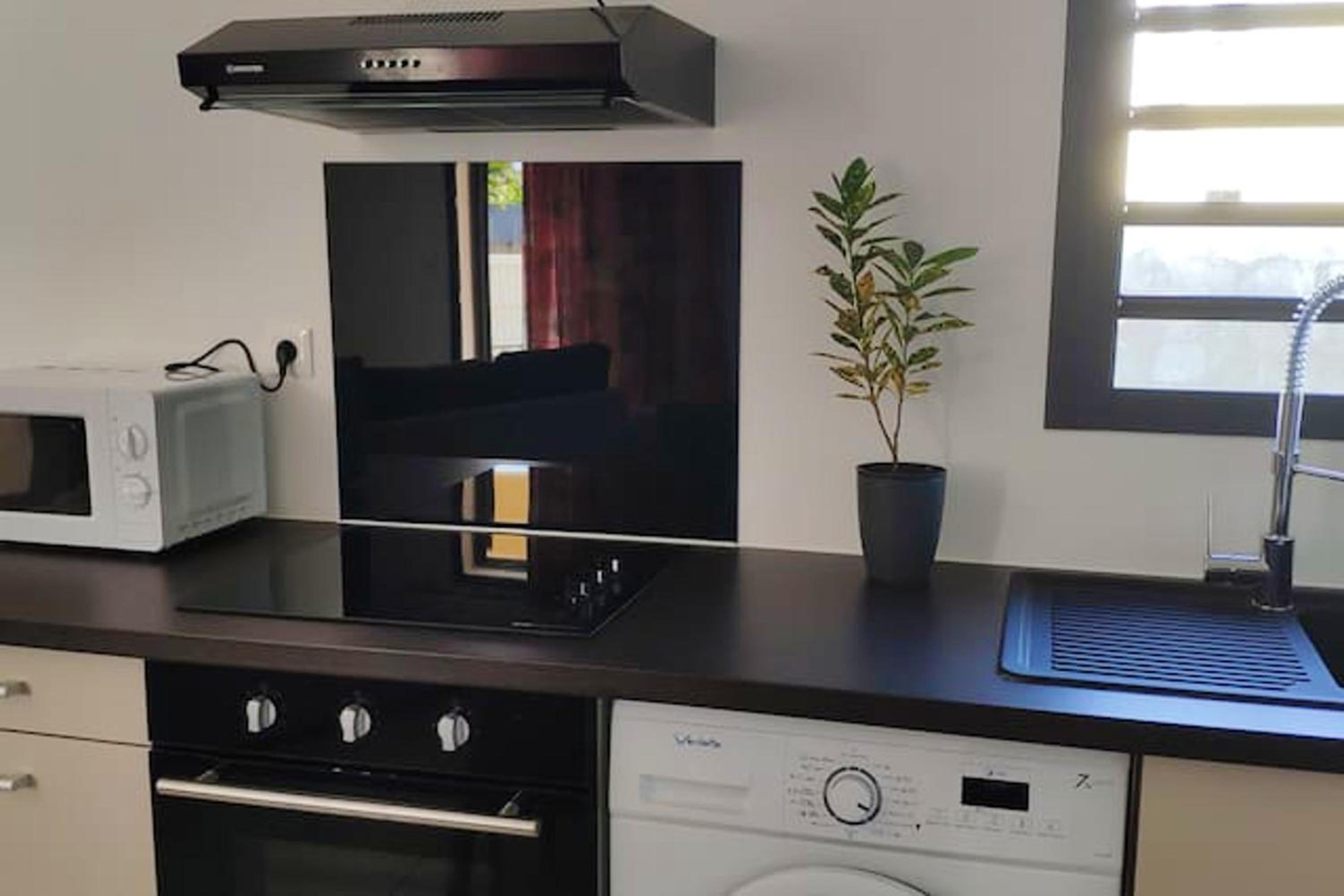 Appartement charmant à Saint Pierre 44 m² avec jardin clôturé view 5