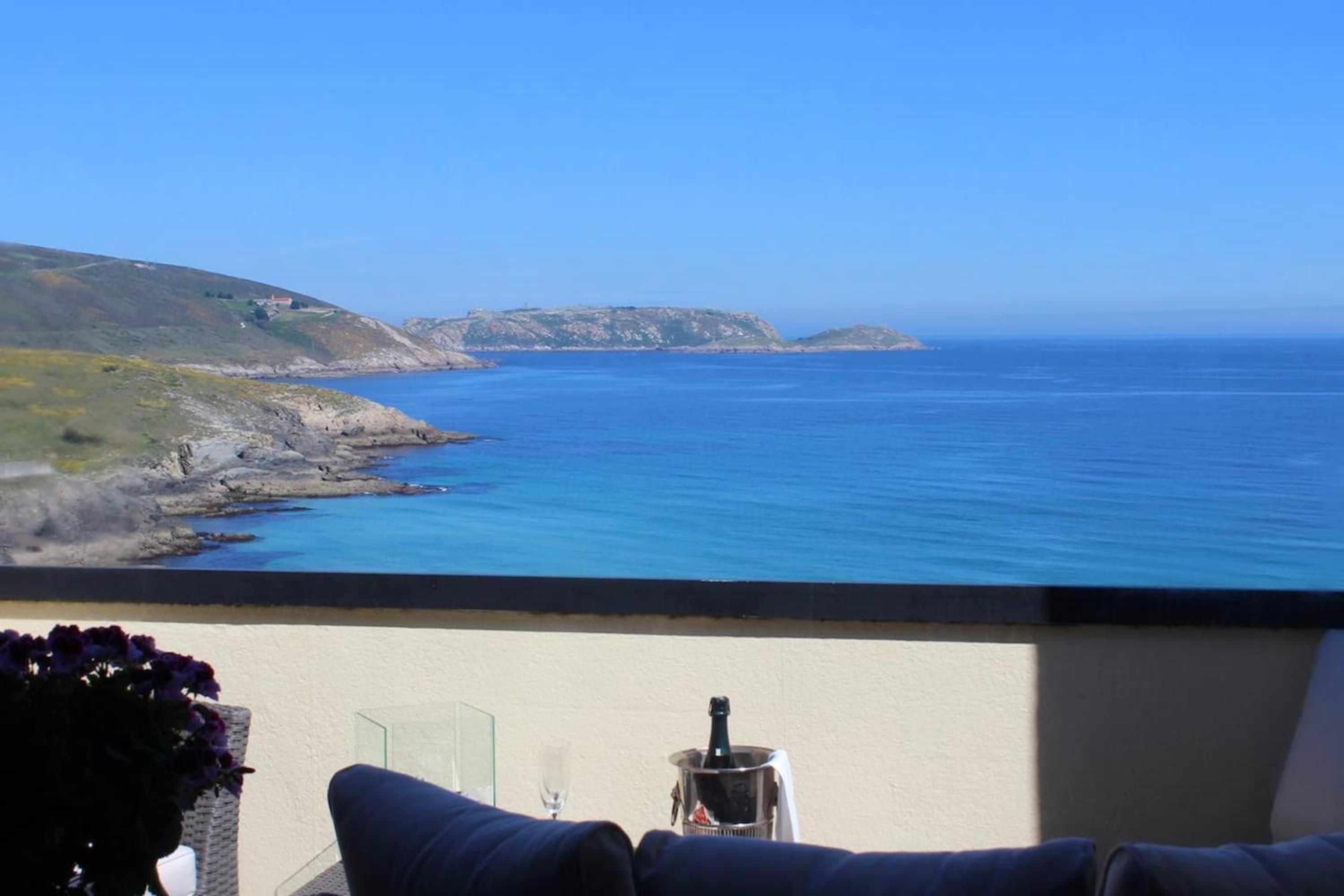 Elegant Apartment in Malpica with Sea View photo 3