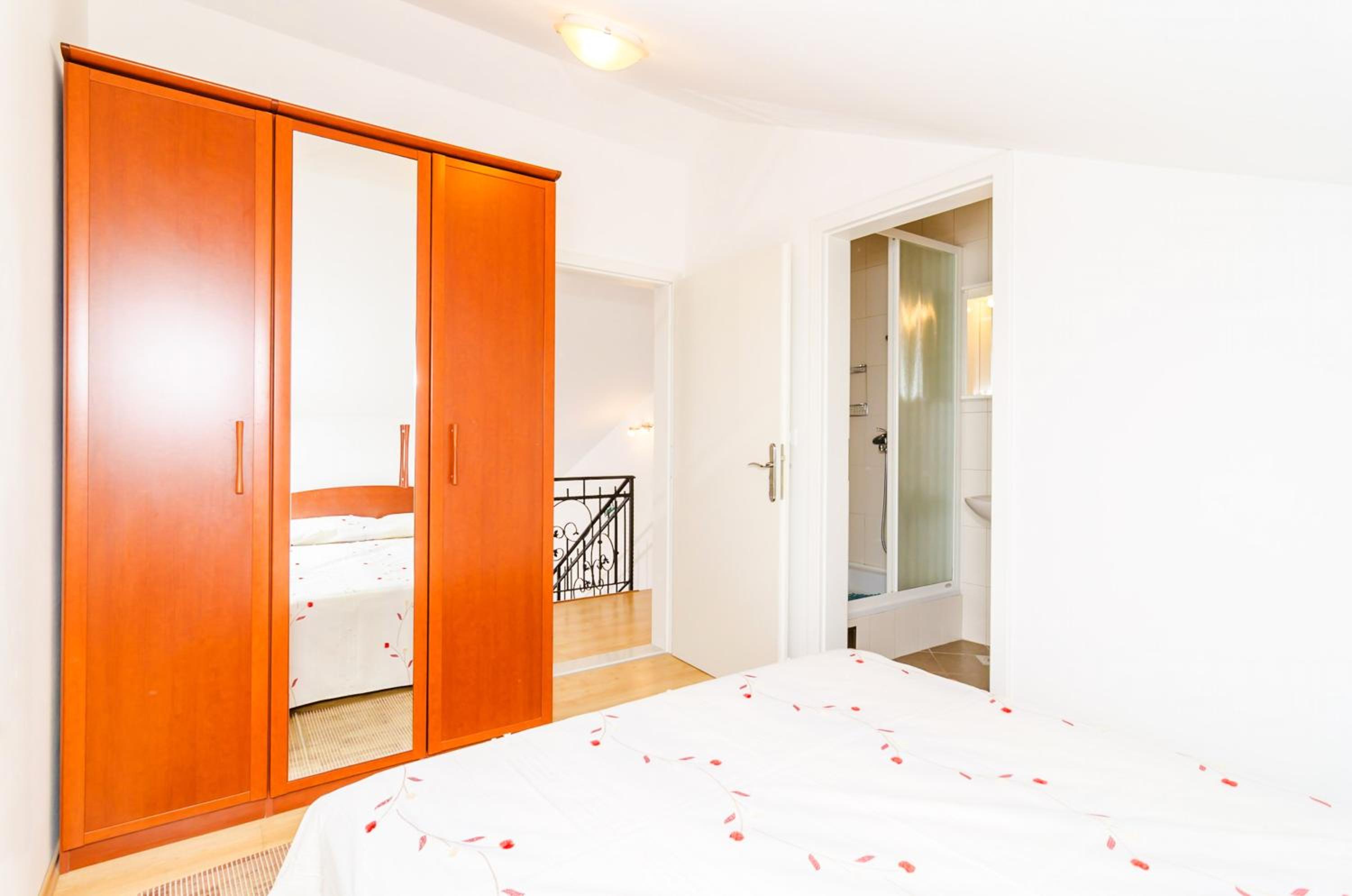 Chic Apartment with Sea View in Dubrovnik - 48 sqm