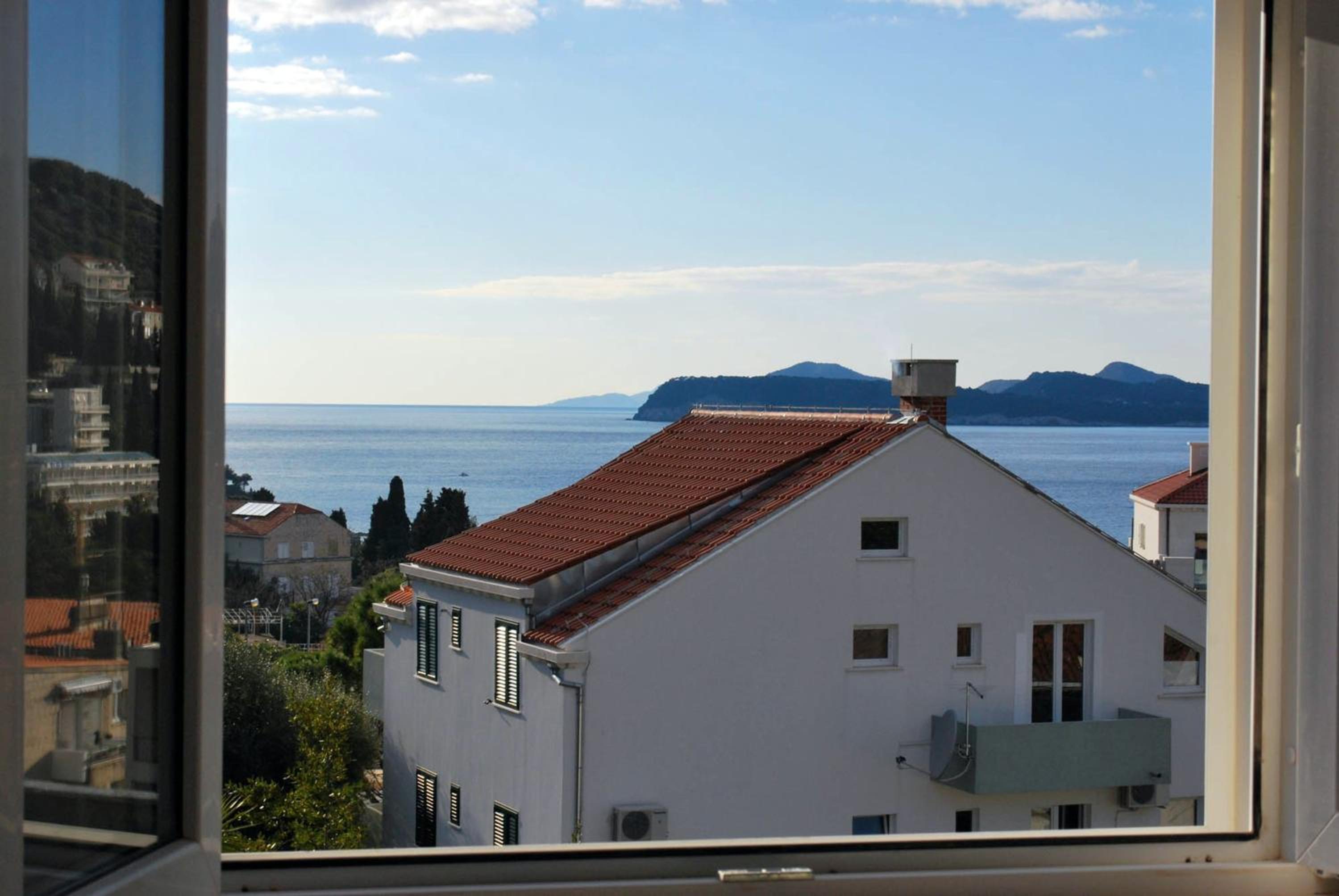 Chic Apartment with Sea View in Dubrovnik - 48 sqm