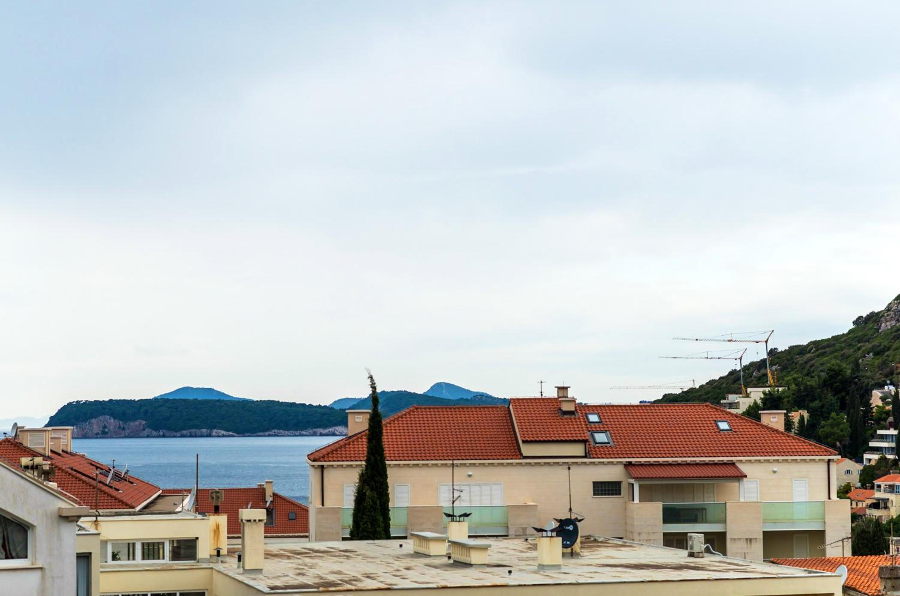 Chic Apartment with Sea View in Dubrovnik - 48 sqm