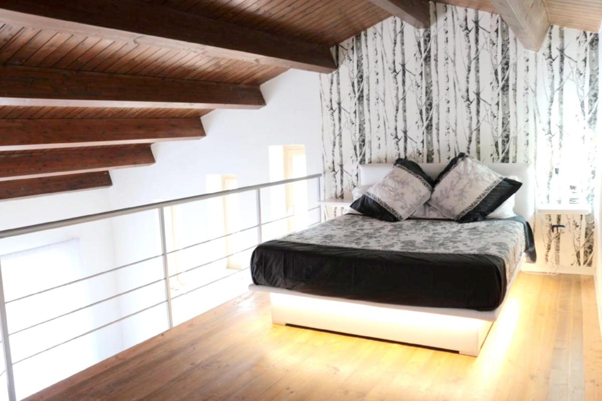 Studio with shared pool furnished terrace and wifi at Montemiletto photo 4