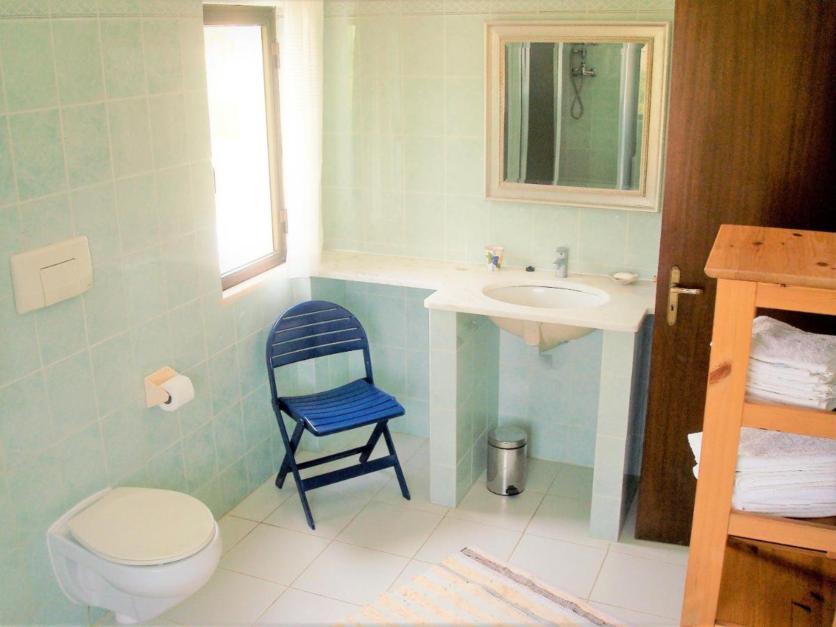 2 bedrooms appartement at Carvoeiro 500 m away from the beach with shared pool enclosed garden and wifi