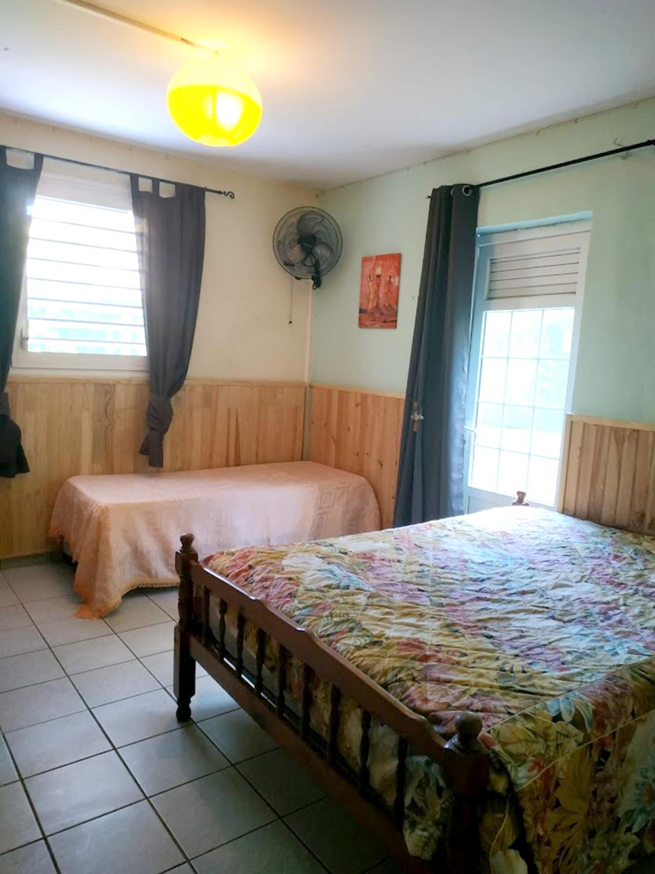 Appartement confortable à Sainte-Anne, 70m², vue jardin view 3