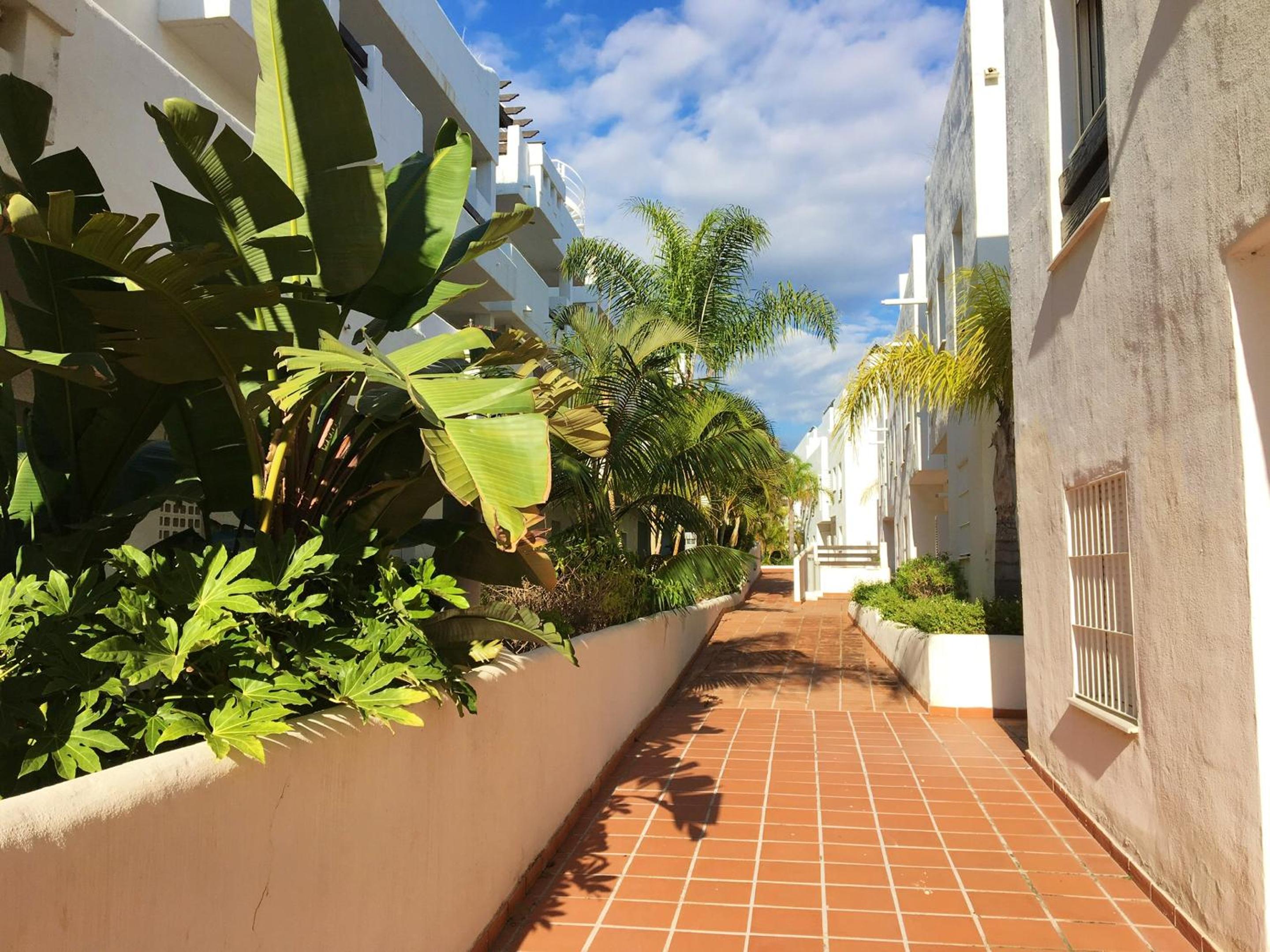 Elegant Apartment Estepona, Sea View view 3