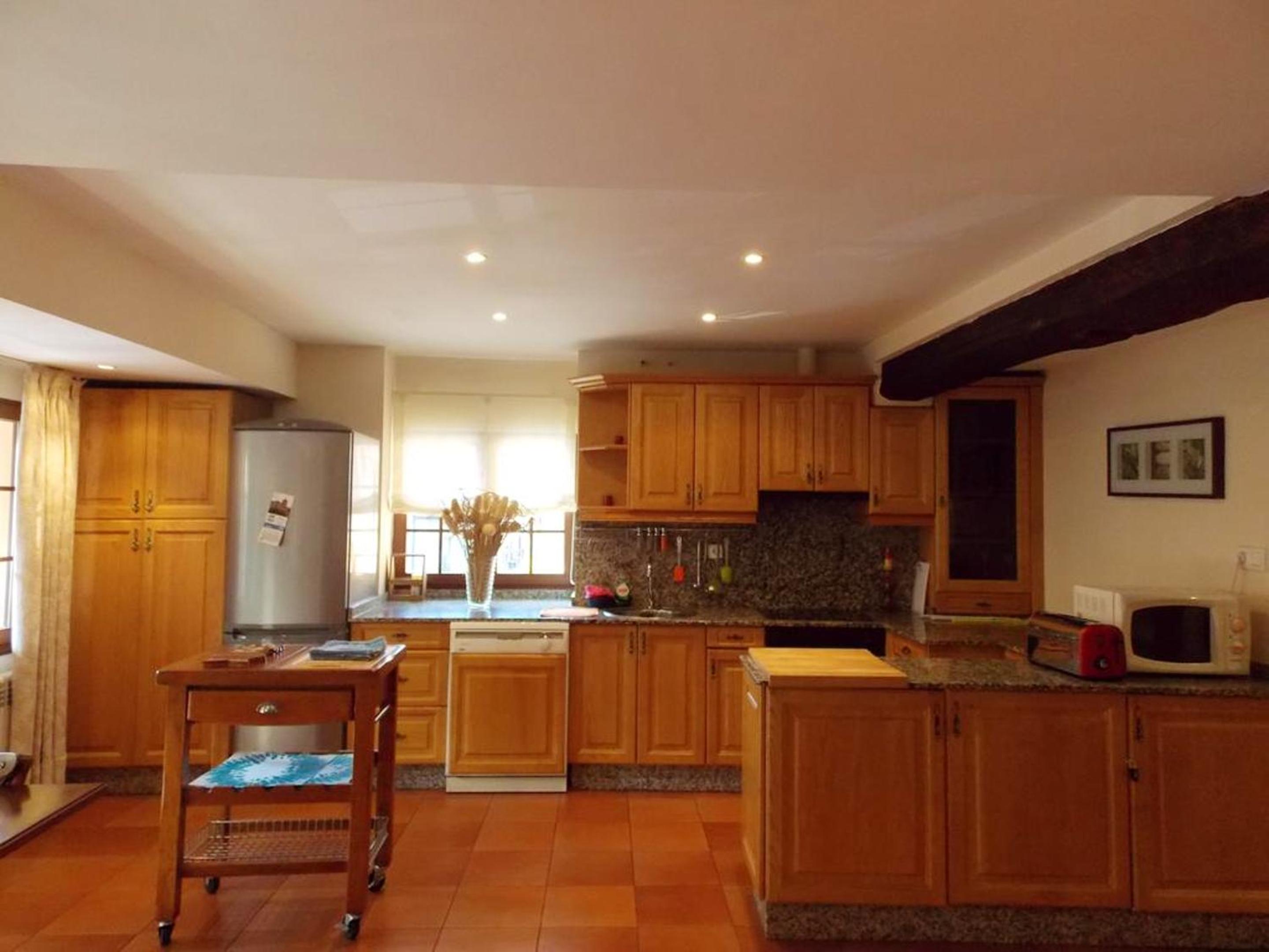 Spacious House in Molinaseca with Mountain View