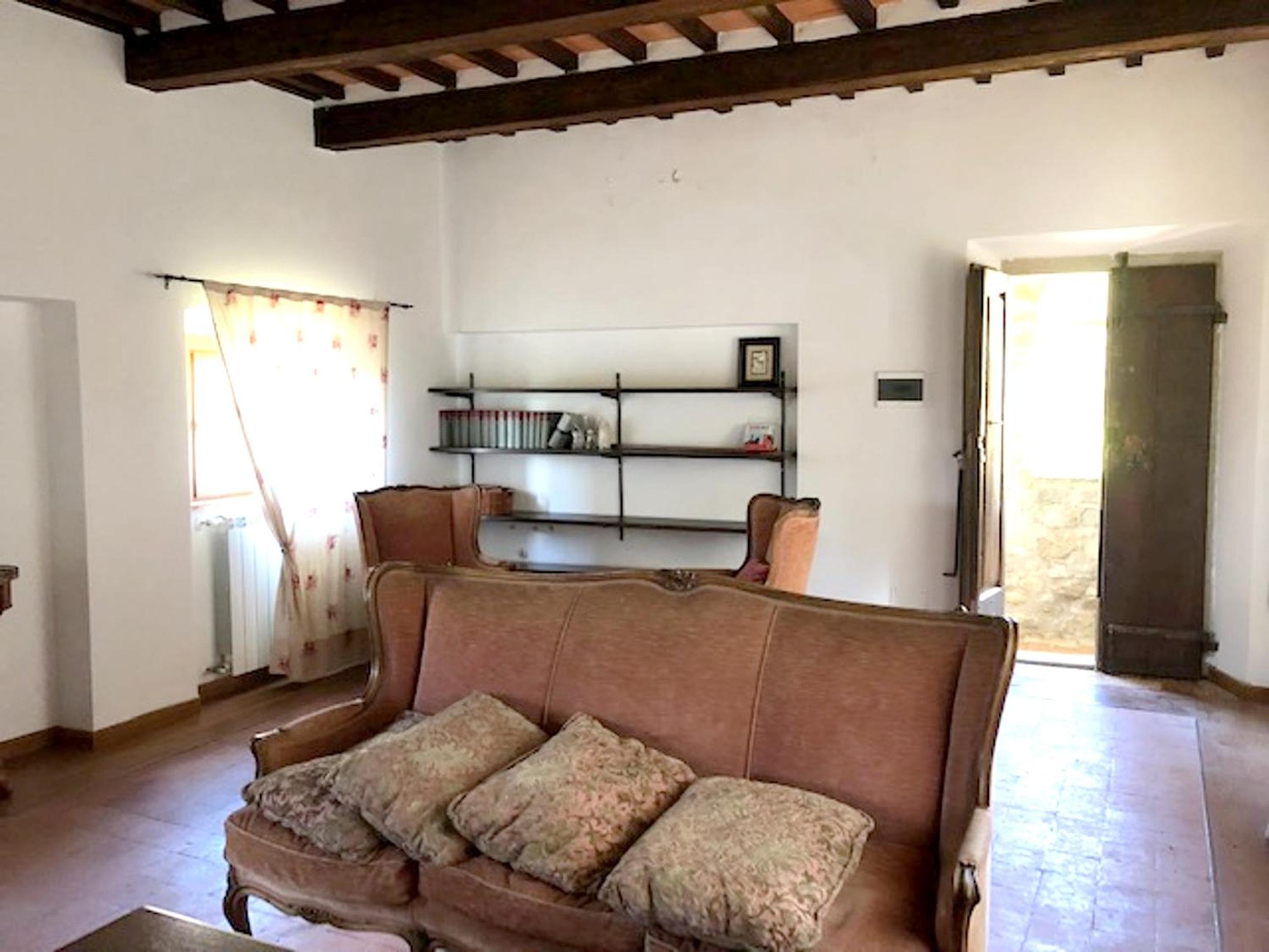 Cozy Apartment in Brancialino 67 m² with Parking view 3