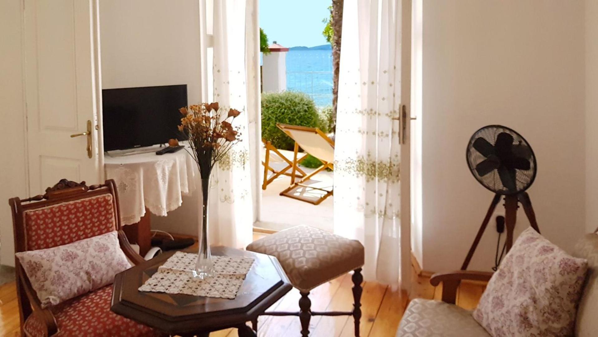 Villa Beach House Orebic with private pool at the beach in Orebic - Peljesac