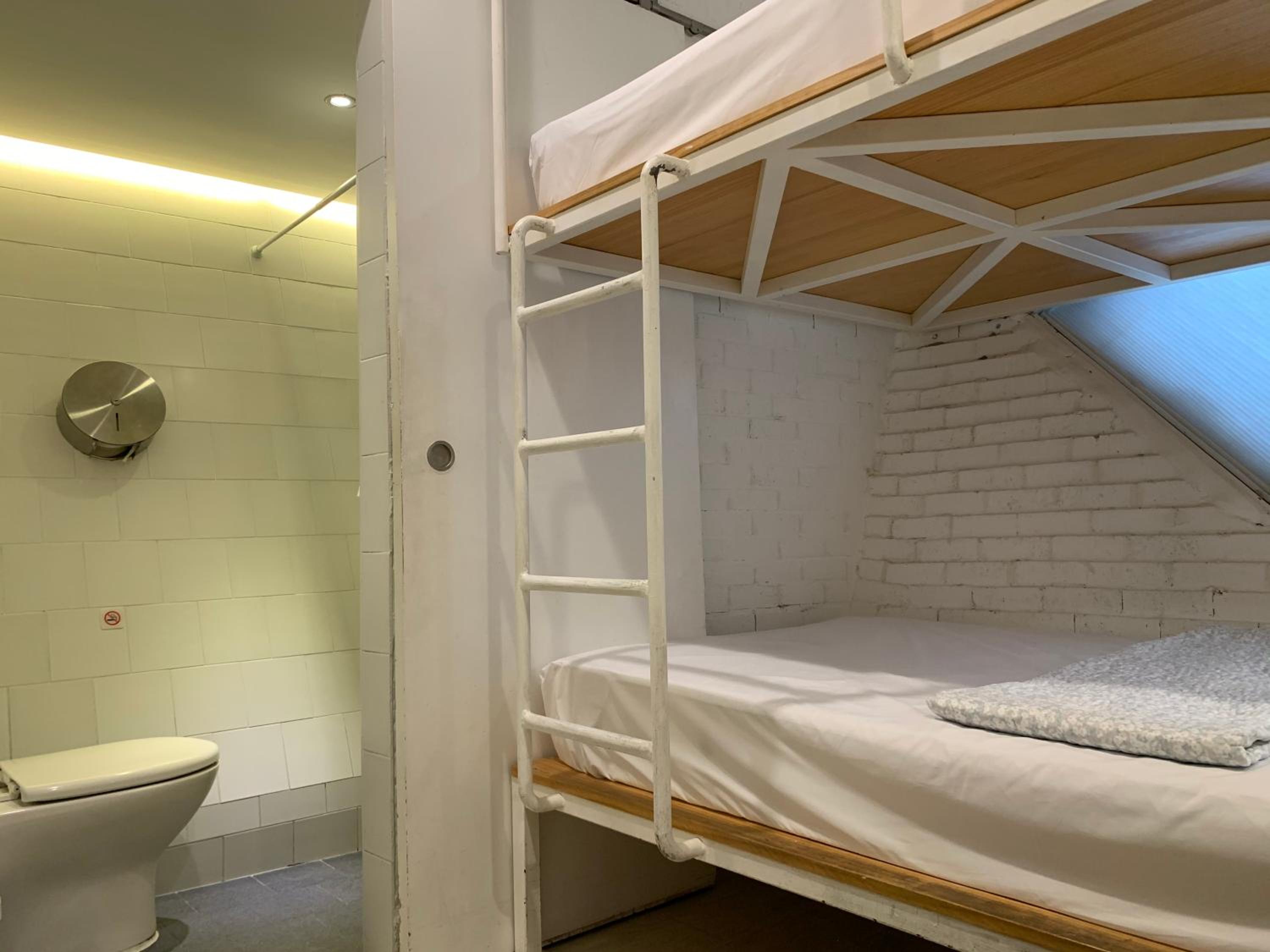 Mir Guesthouse