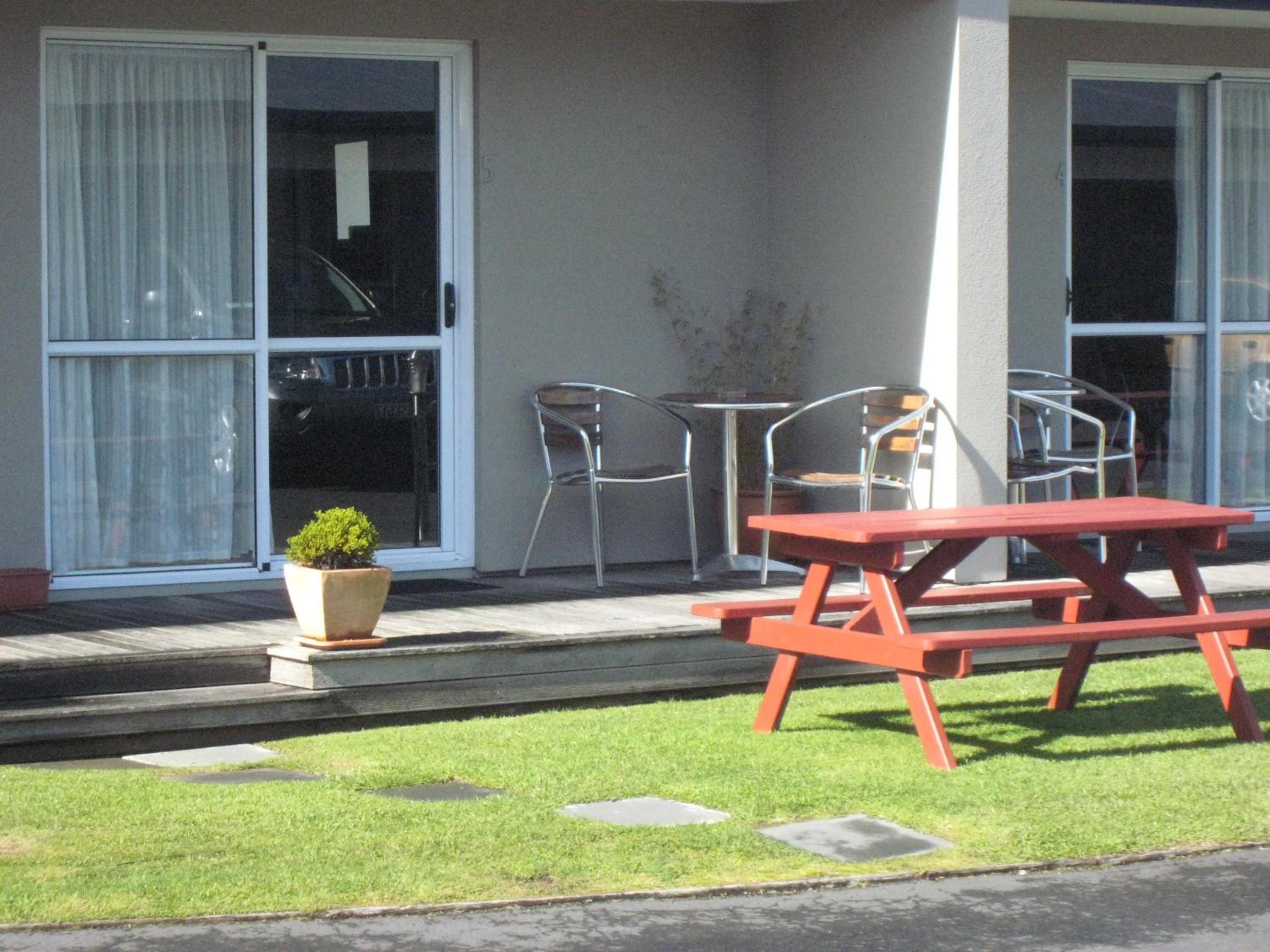 Buller Court on Palmerston