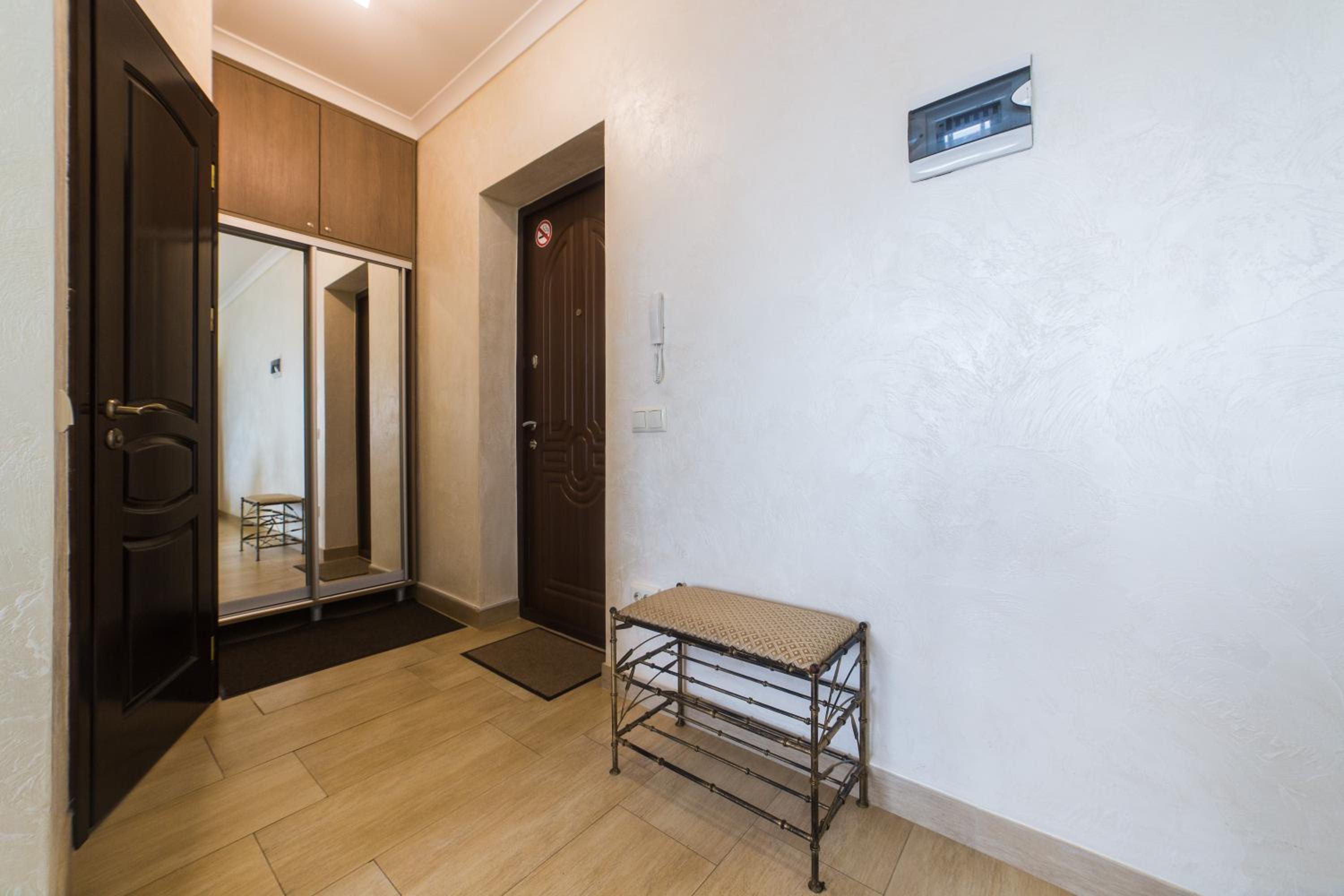 Apartment on Shashkevicha 16 view 4