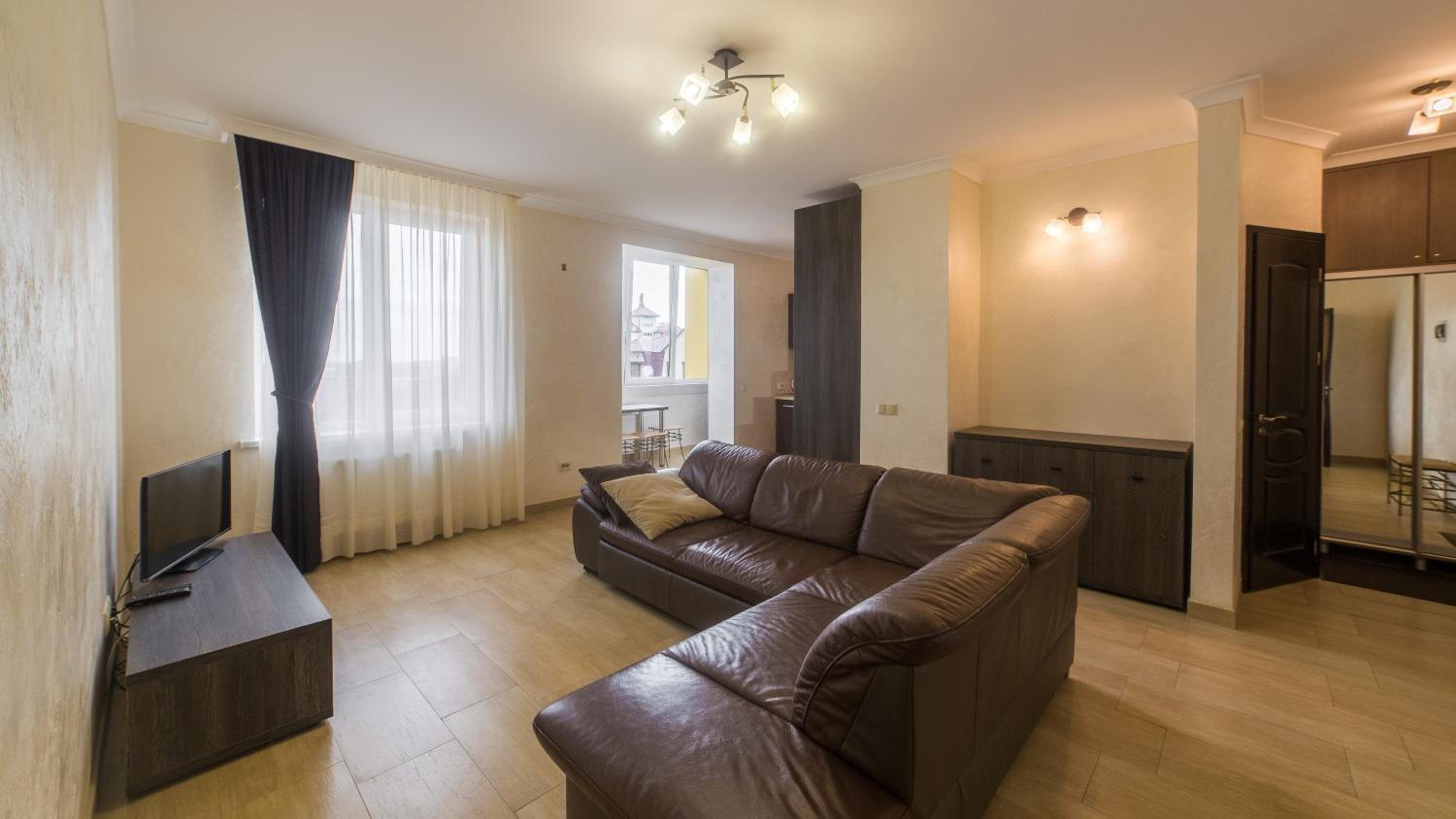 Apartment on Shashkevicha 16 view 3