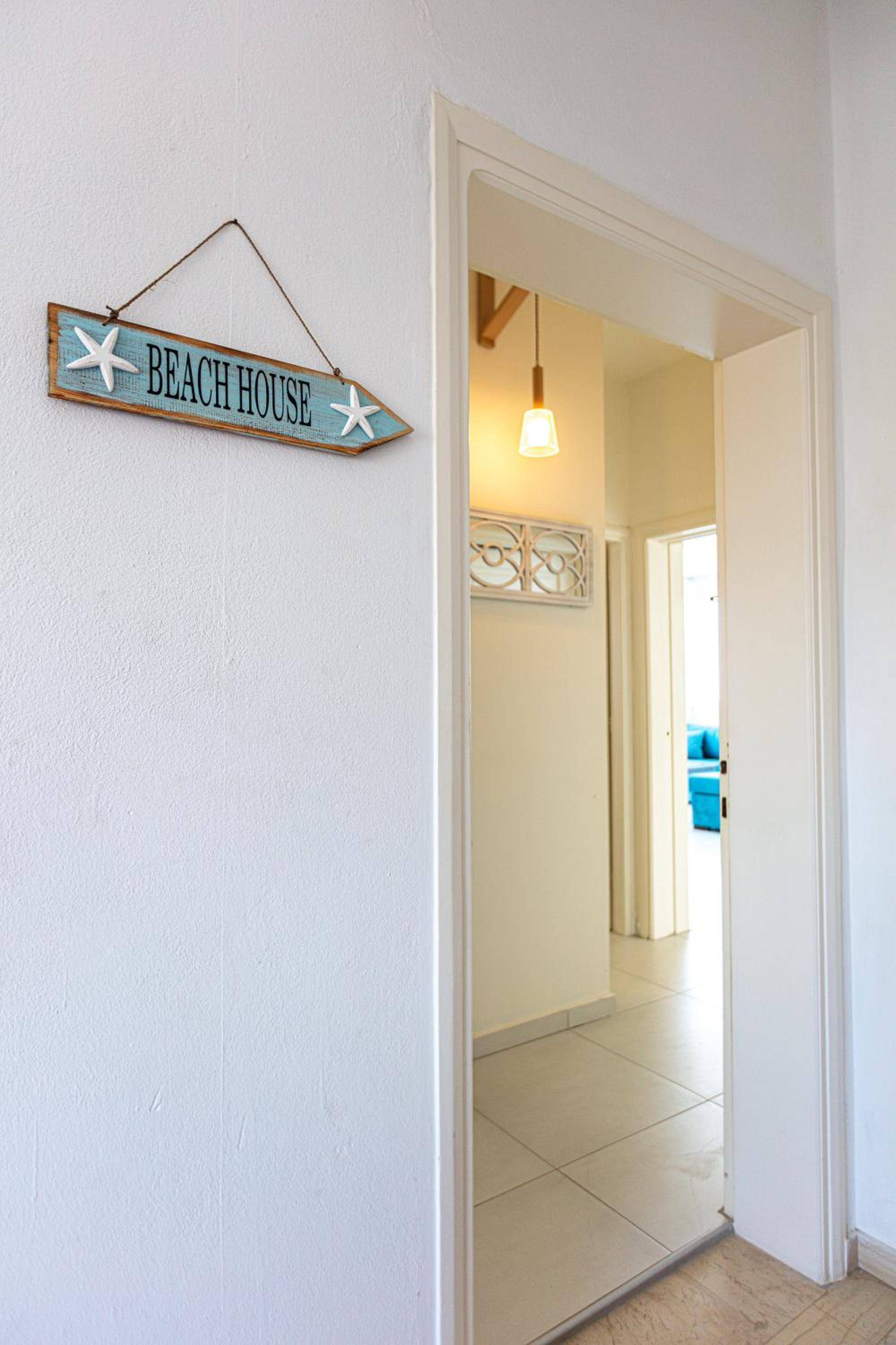 Nathalie's Beachfront Apartment photo 5