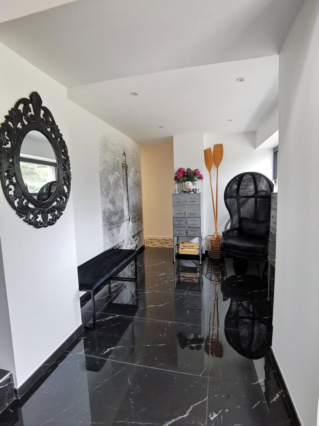 Villa l'hermine Vue mer exceptionnelle, prestation luxe contemporaine avec cinema et spa, borne voit électrique