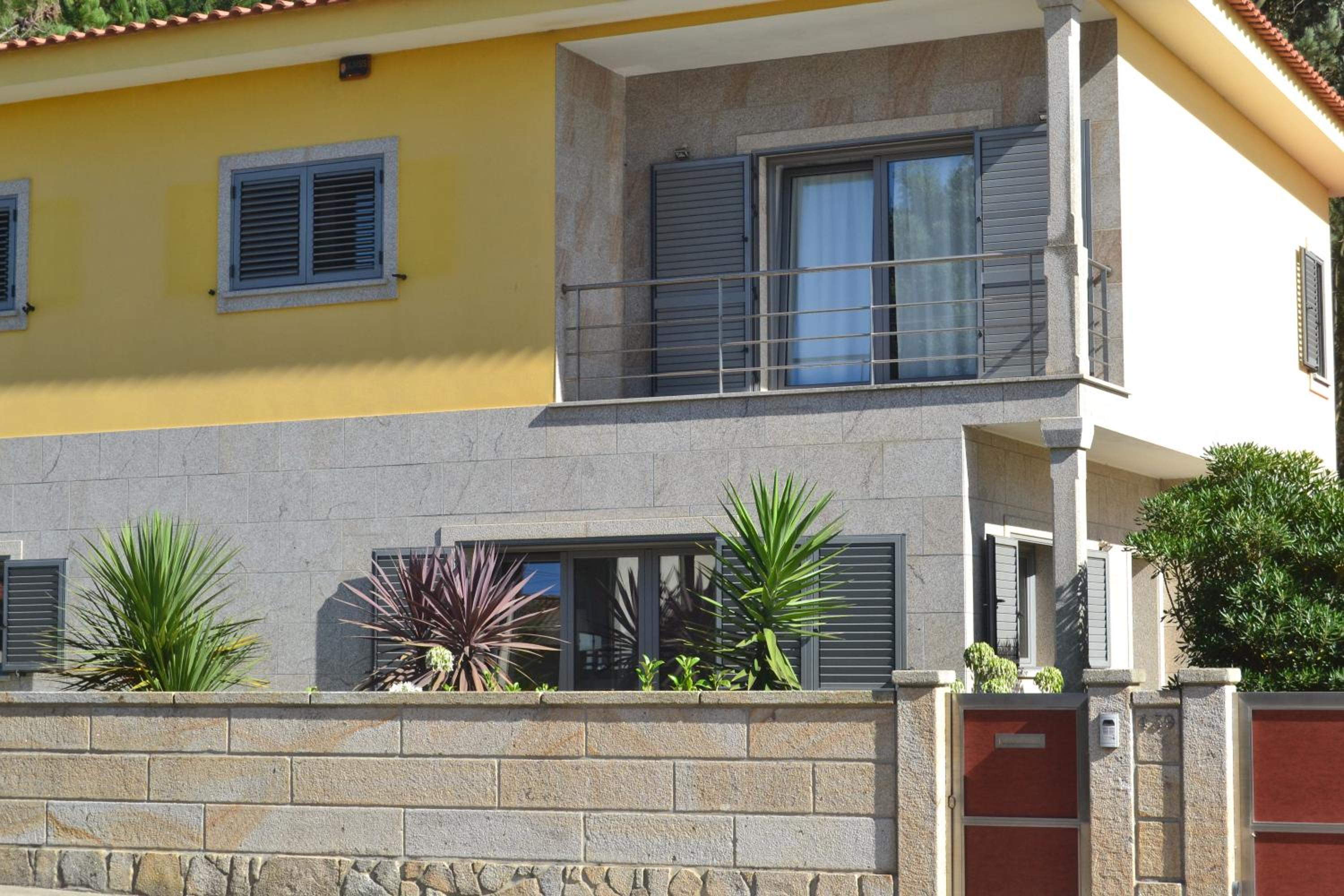 Hotel Casa de Praia Guest House - Image 1