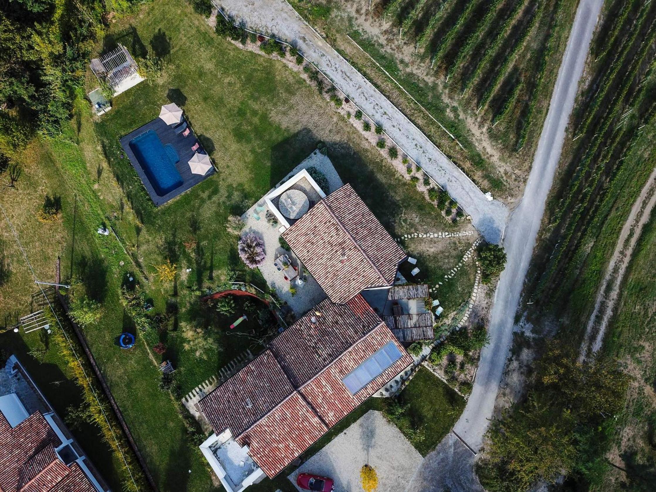 ROSTAGNI1834: VILLA WITH 2 APTS AND POOL IN THE BAROLO REGION view 3