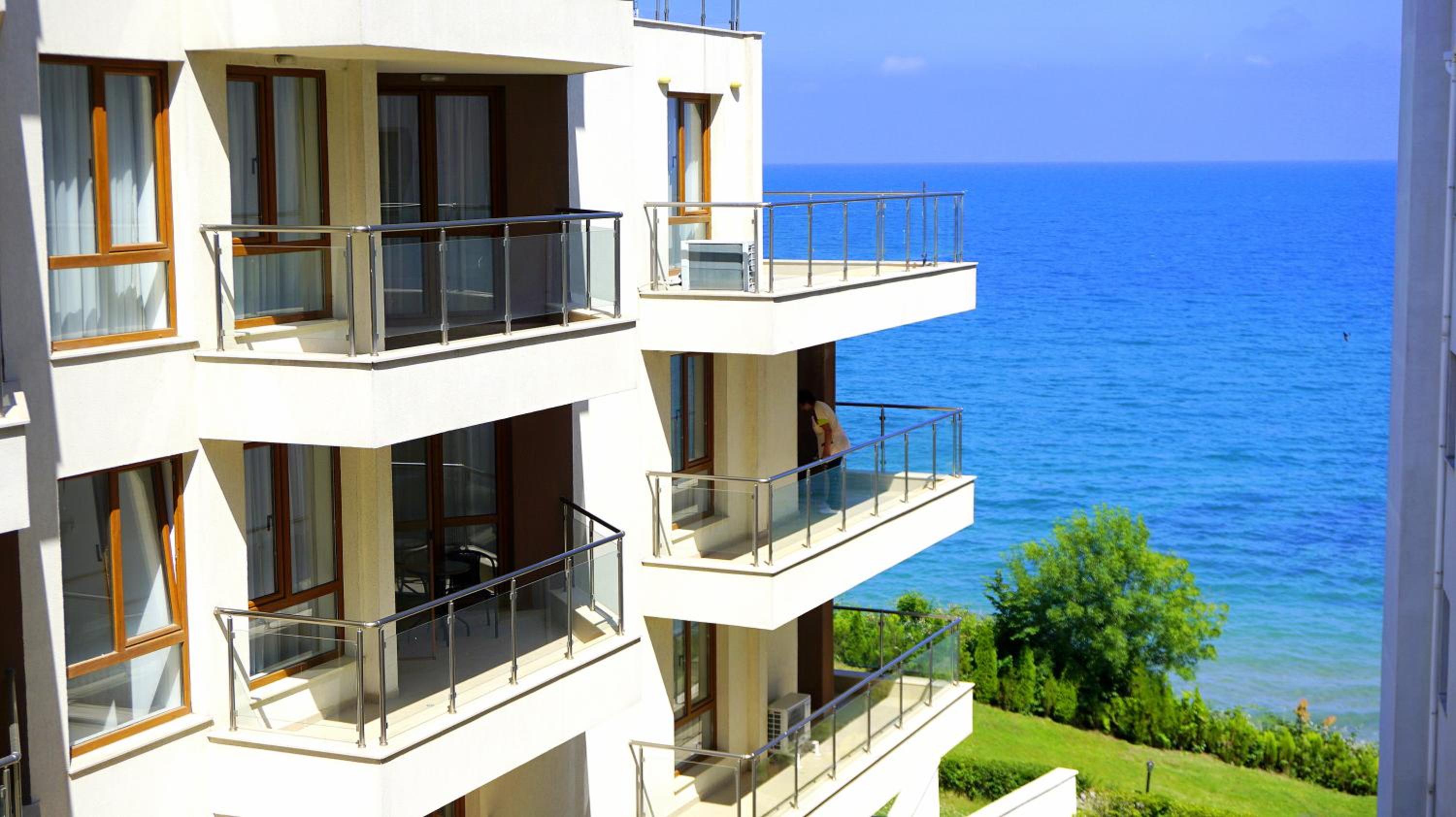 Apartments Byala Cliff First Line view 4