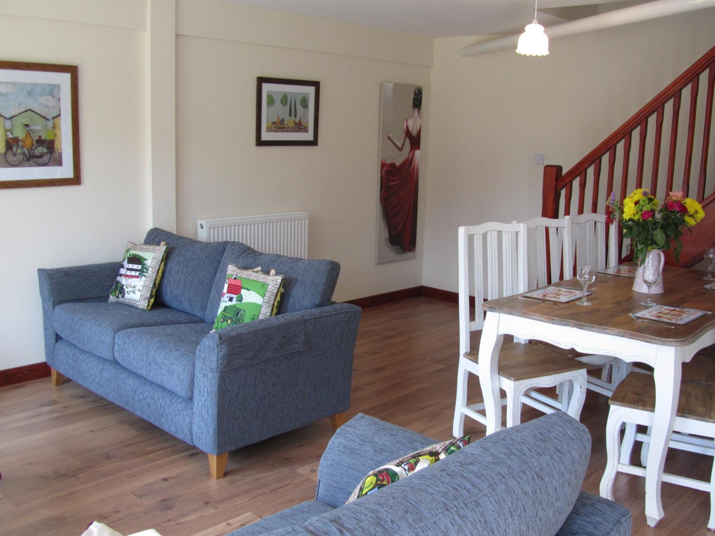 Deerewood Cottage view 3