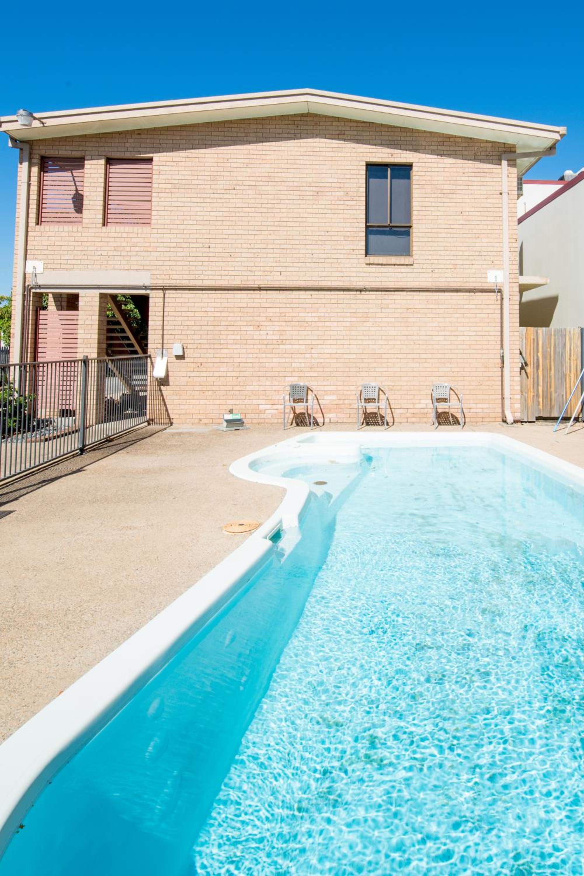 Sarina Motor Inn