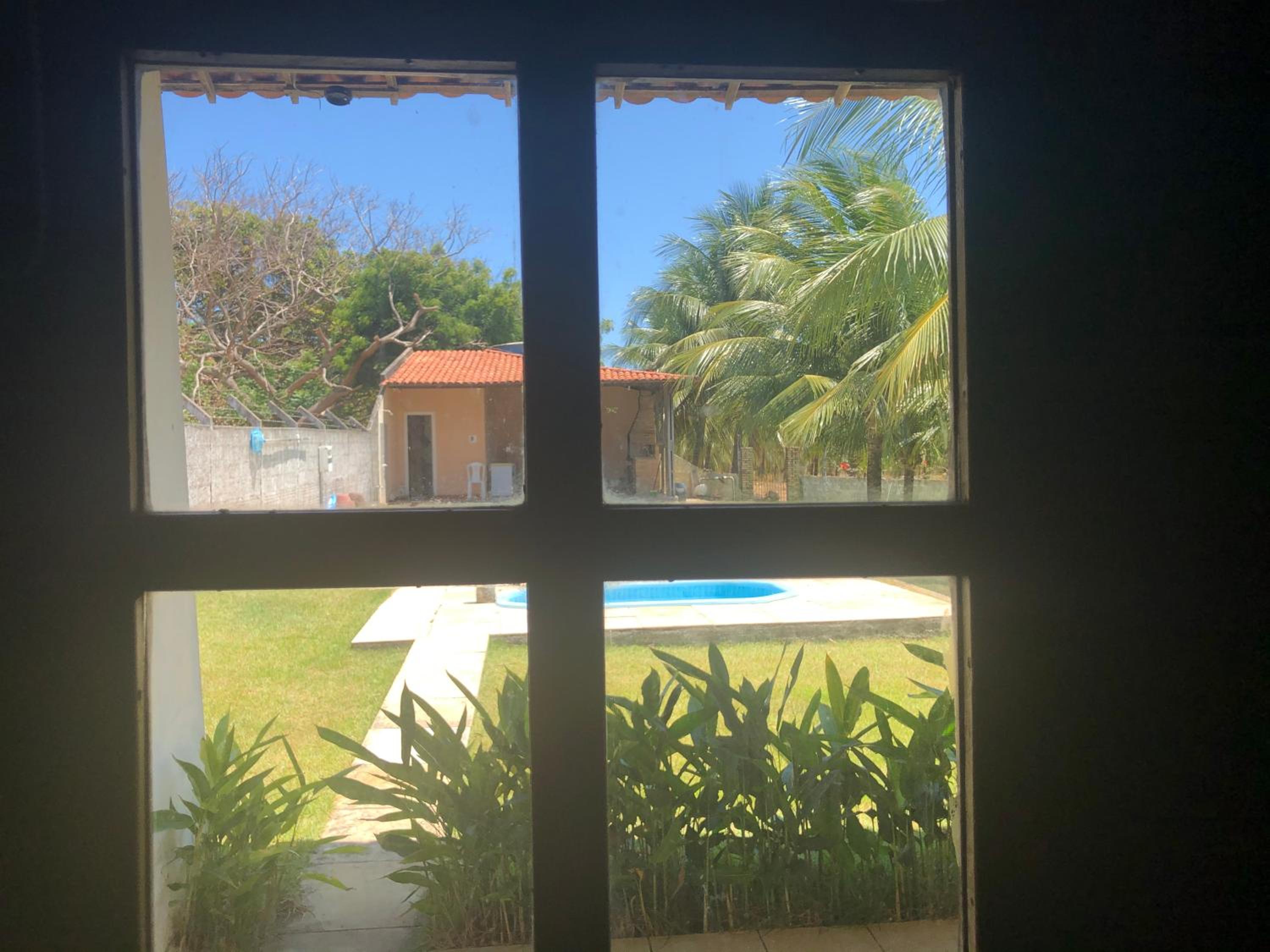 Casa de 4 quartos á 6Km da praia de Lagoinha-ce