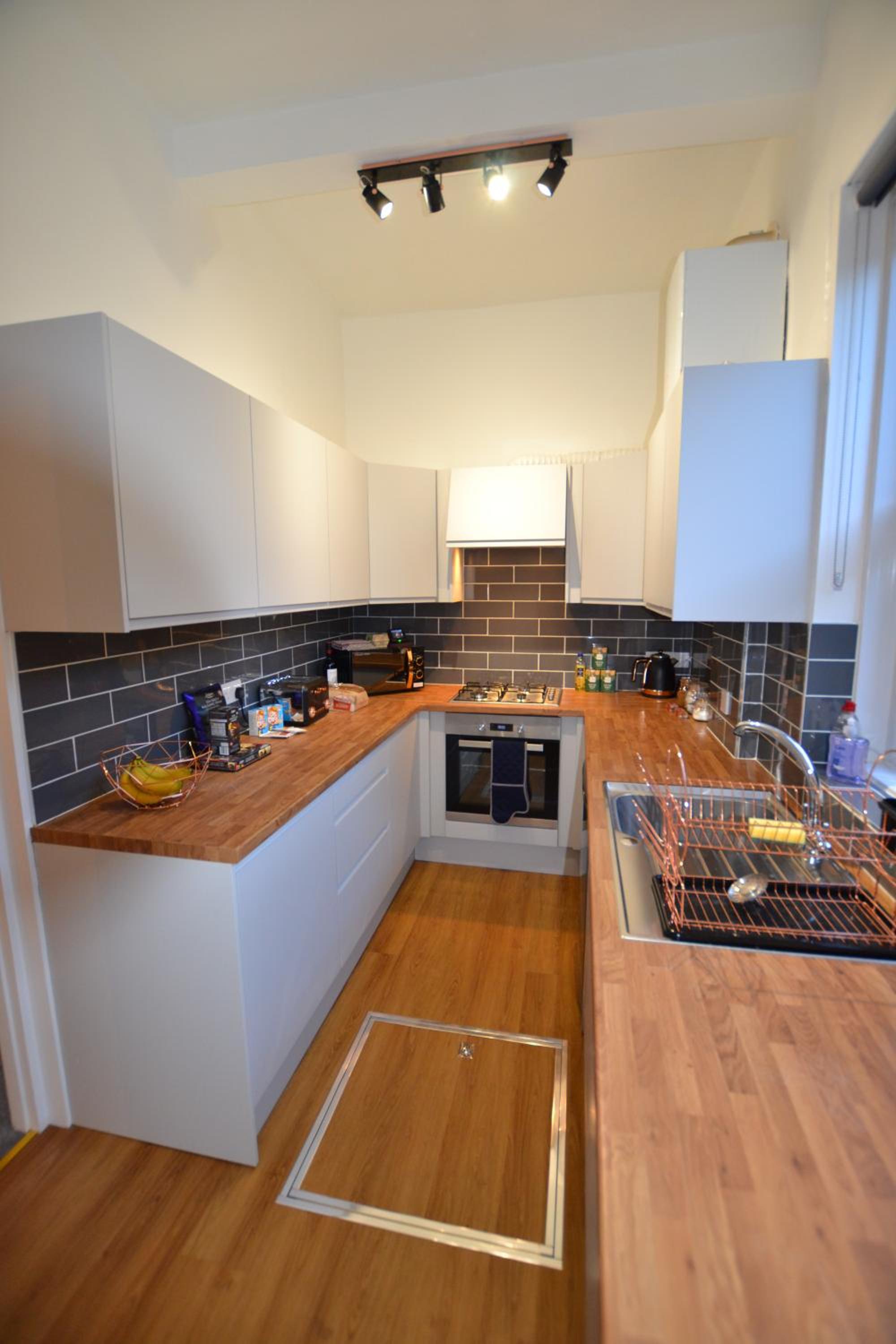 Mayflower 2 bed Boutique Apartment - STAYSEEKERS 5