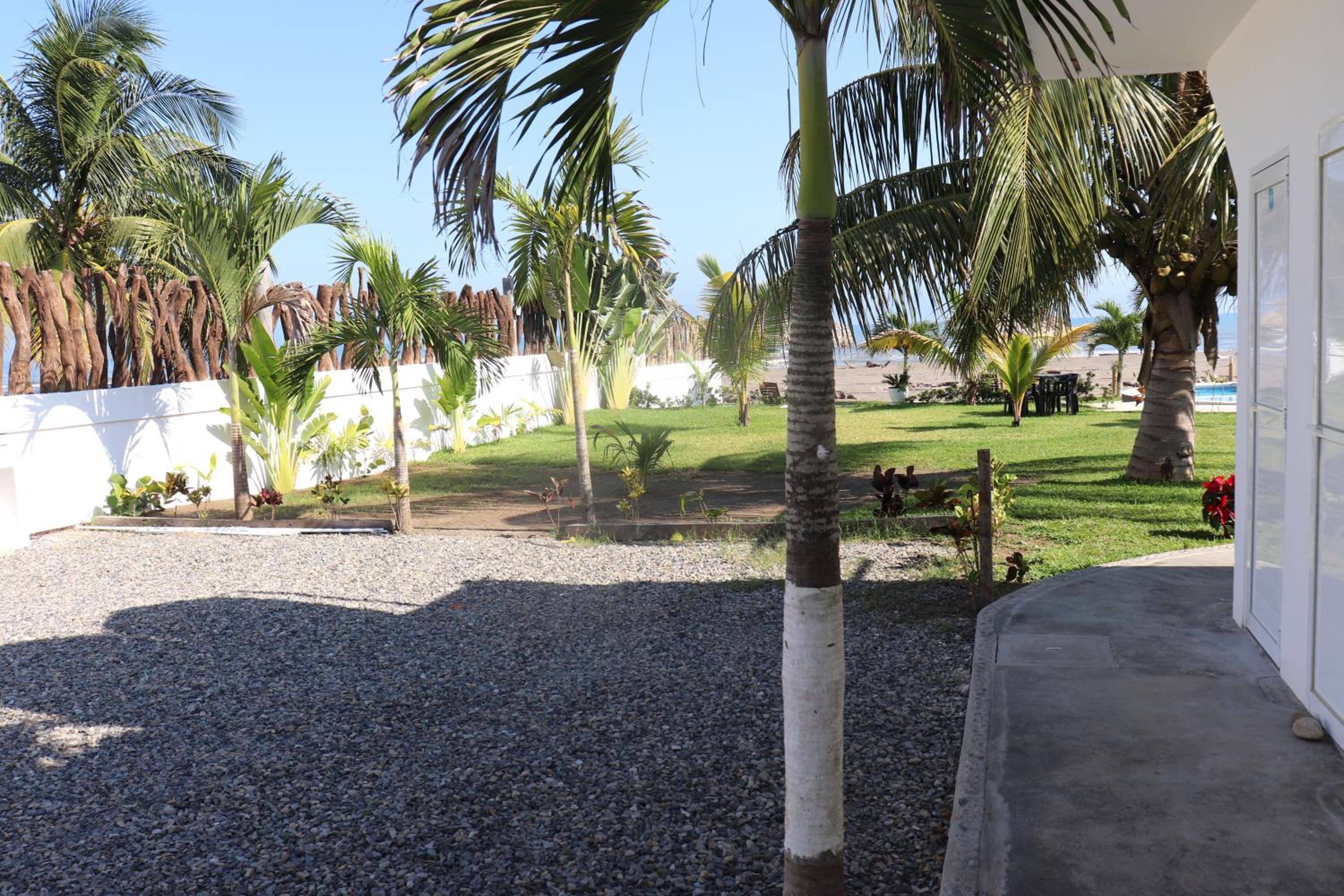 Hotel Lunazul In Costa Esmeralda