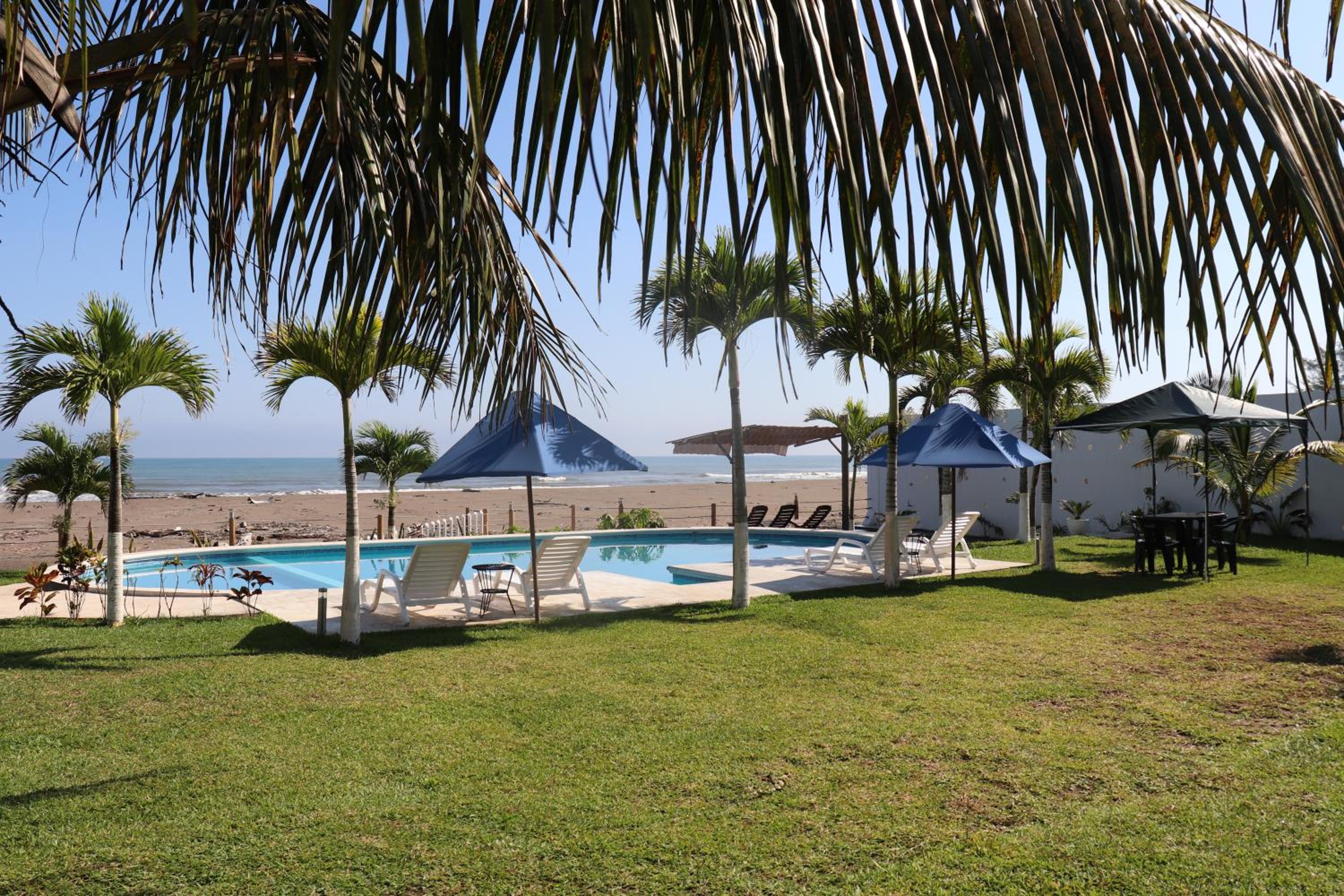 Hotel Lunazul In Costa Esmeralda