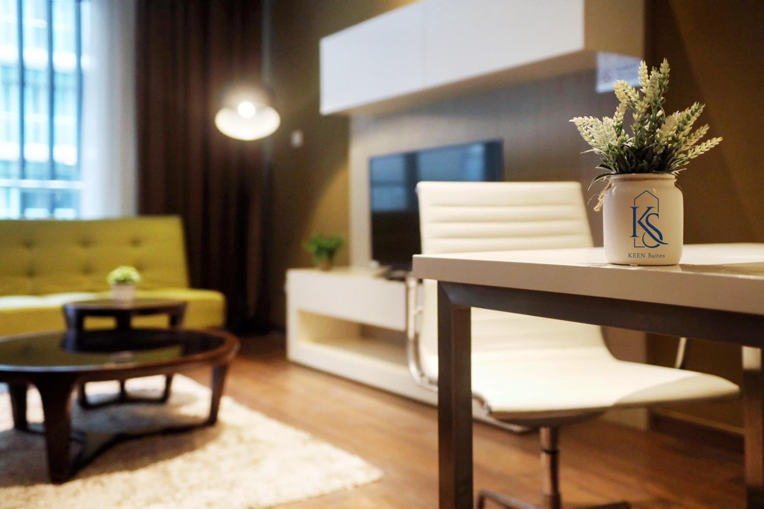KEEN Suites-Riverson view 5