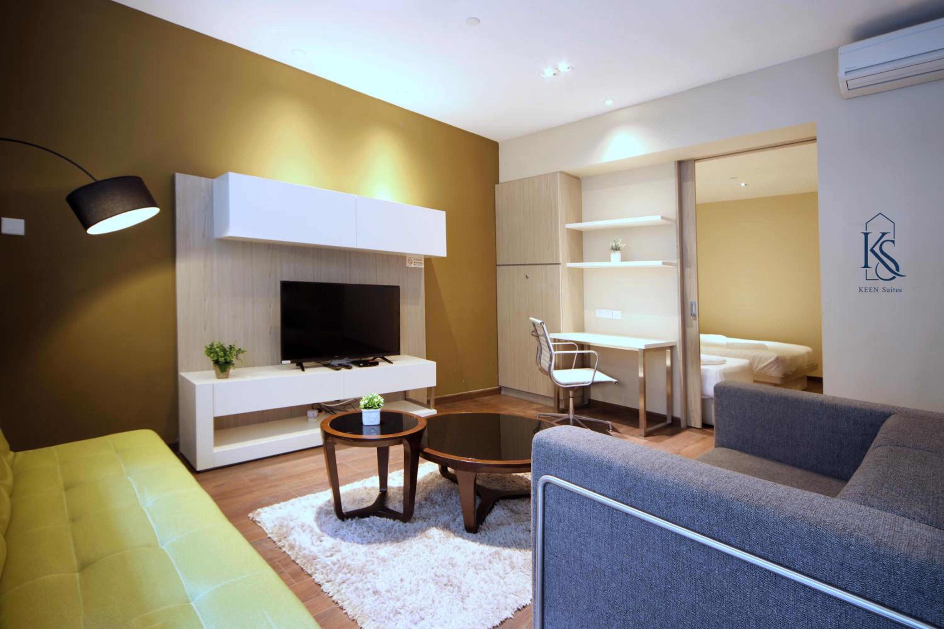 KEEN Suites-Riverson view 2