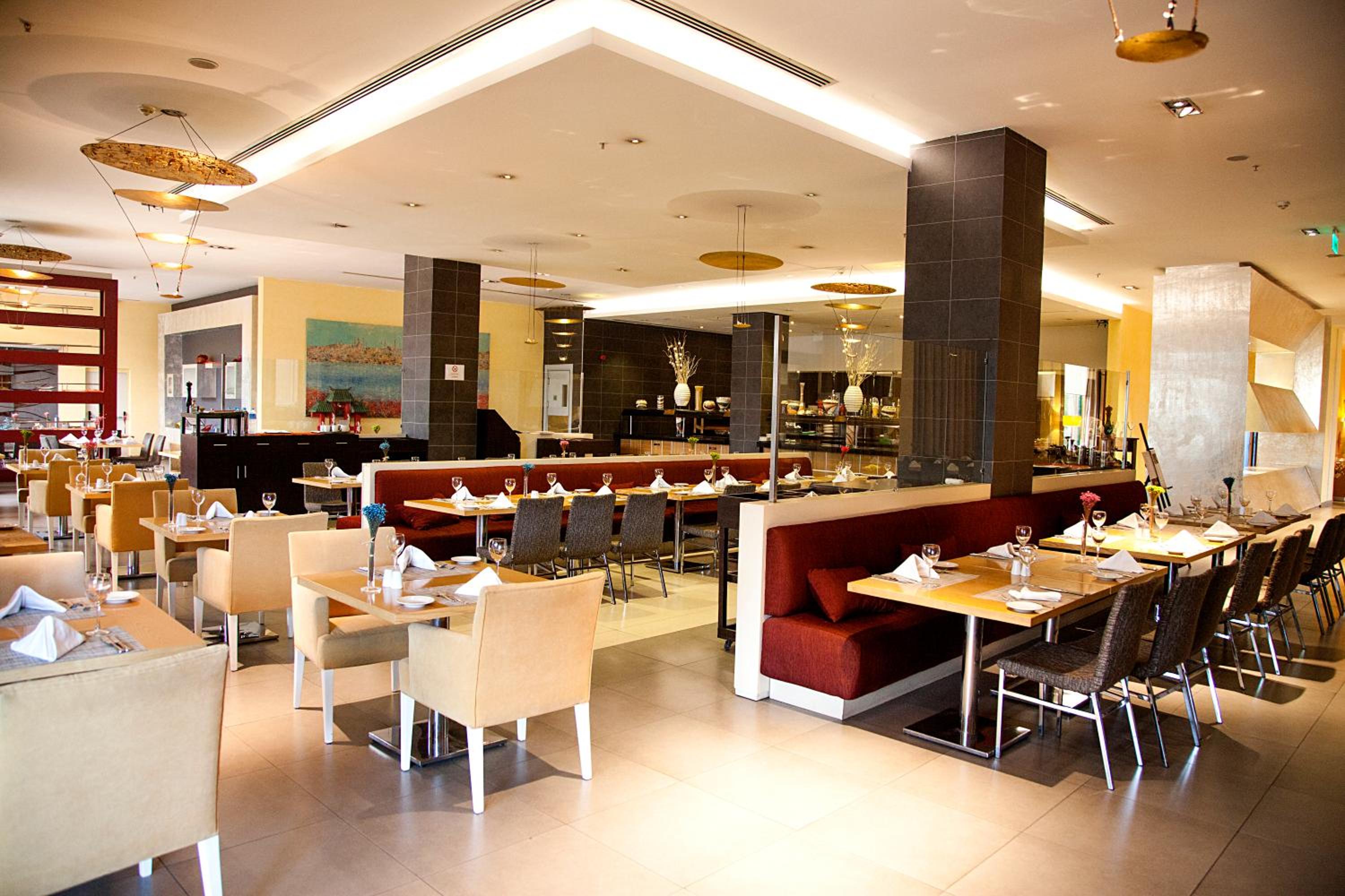 Nova Plaza Prime Hotel - Image 14