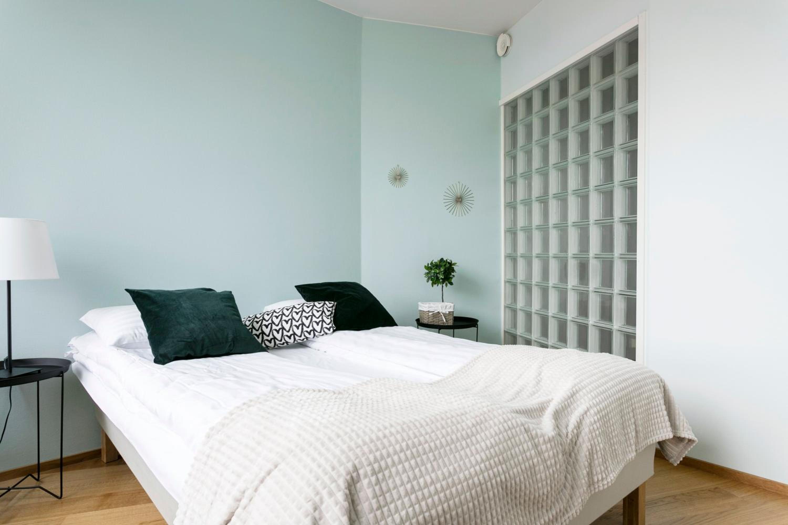 2ndhomes Luxury Kamppi Center Apartment with Spa and Terrace