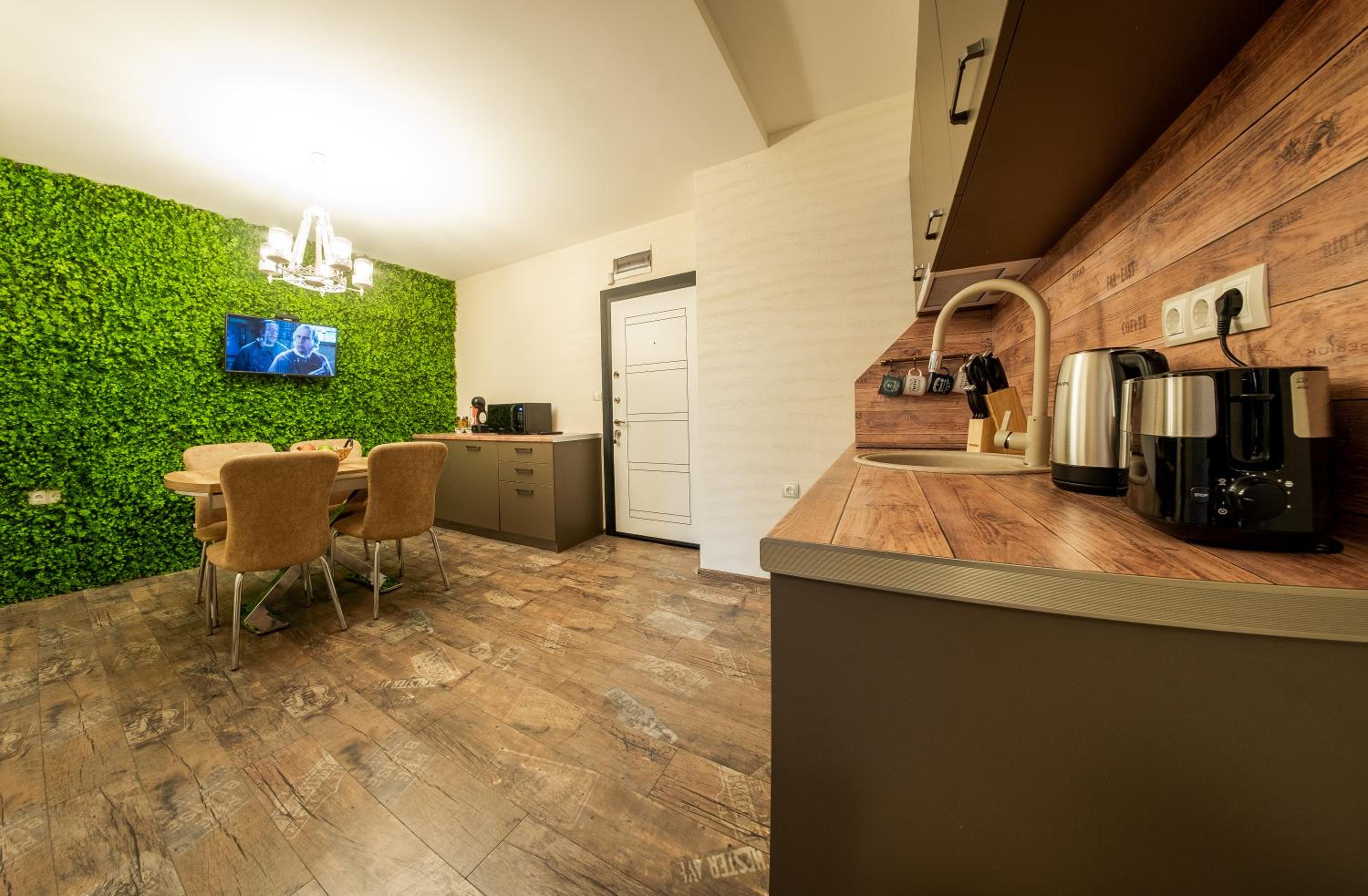Sofia Crown Life Apartment