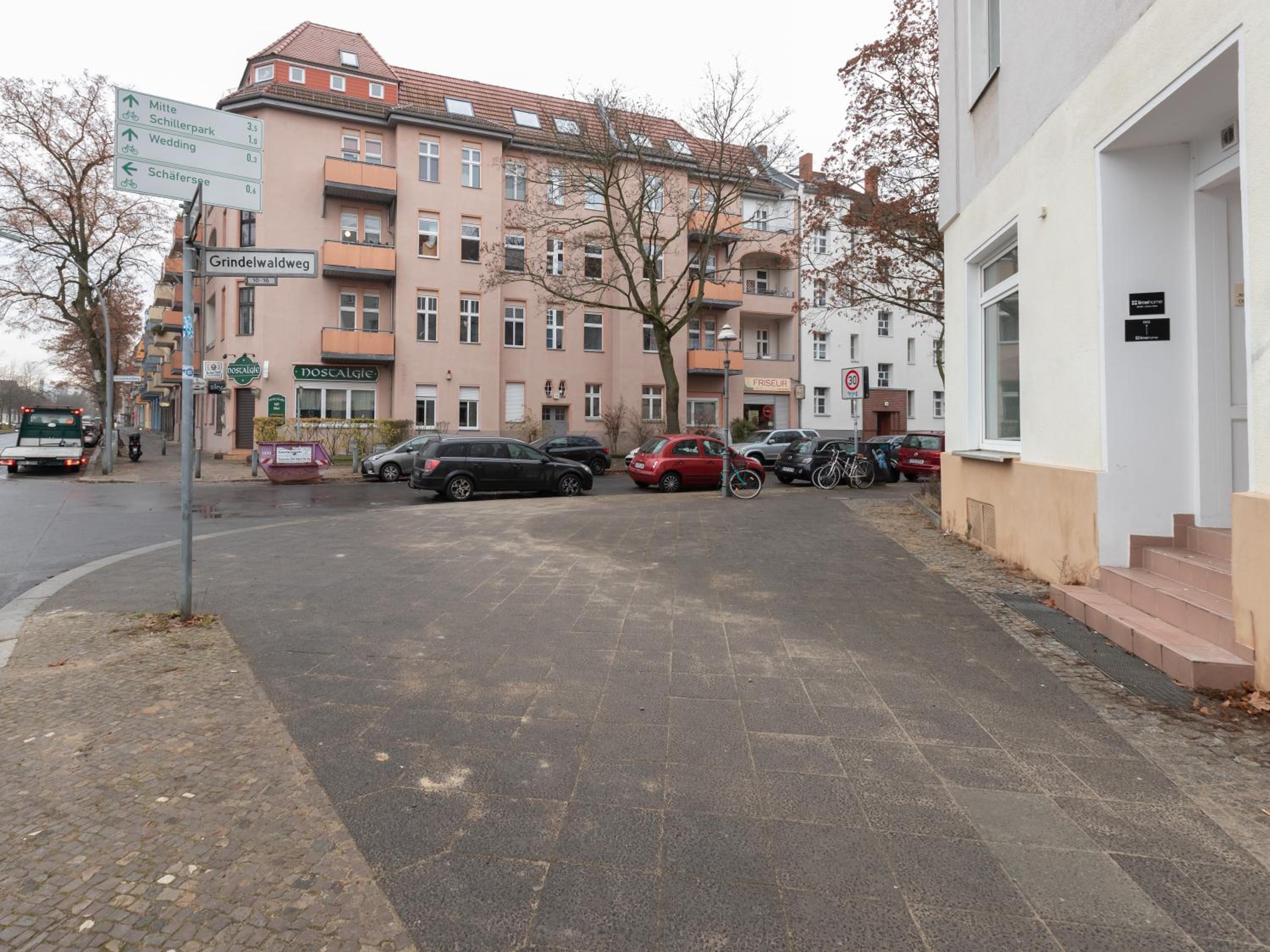 Apartments Berlin Aroser Allee