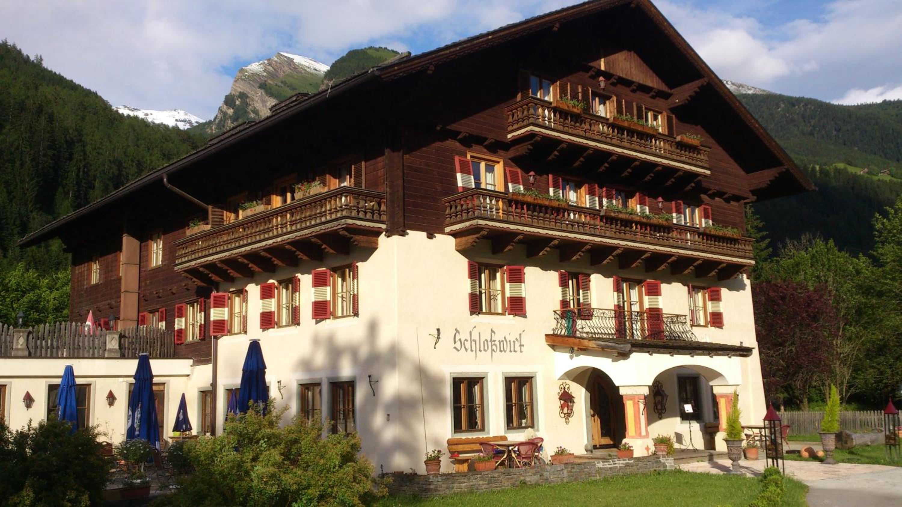 Schlosswirt Chalets & Apartments