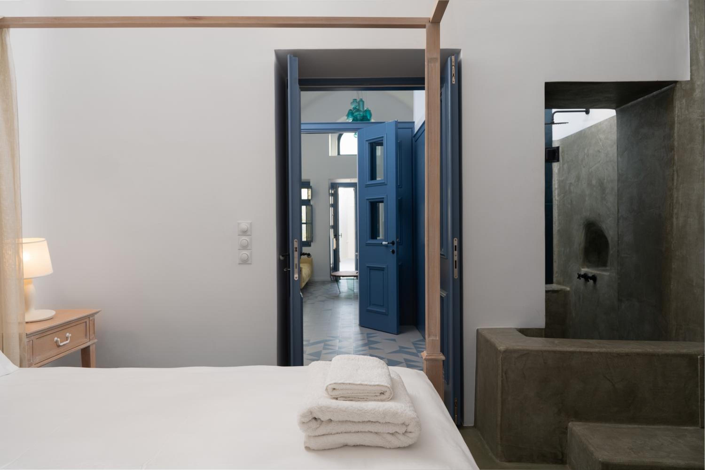 Bliss Mansion with sunset view & swimming pool photo 3