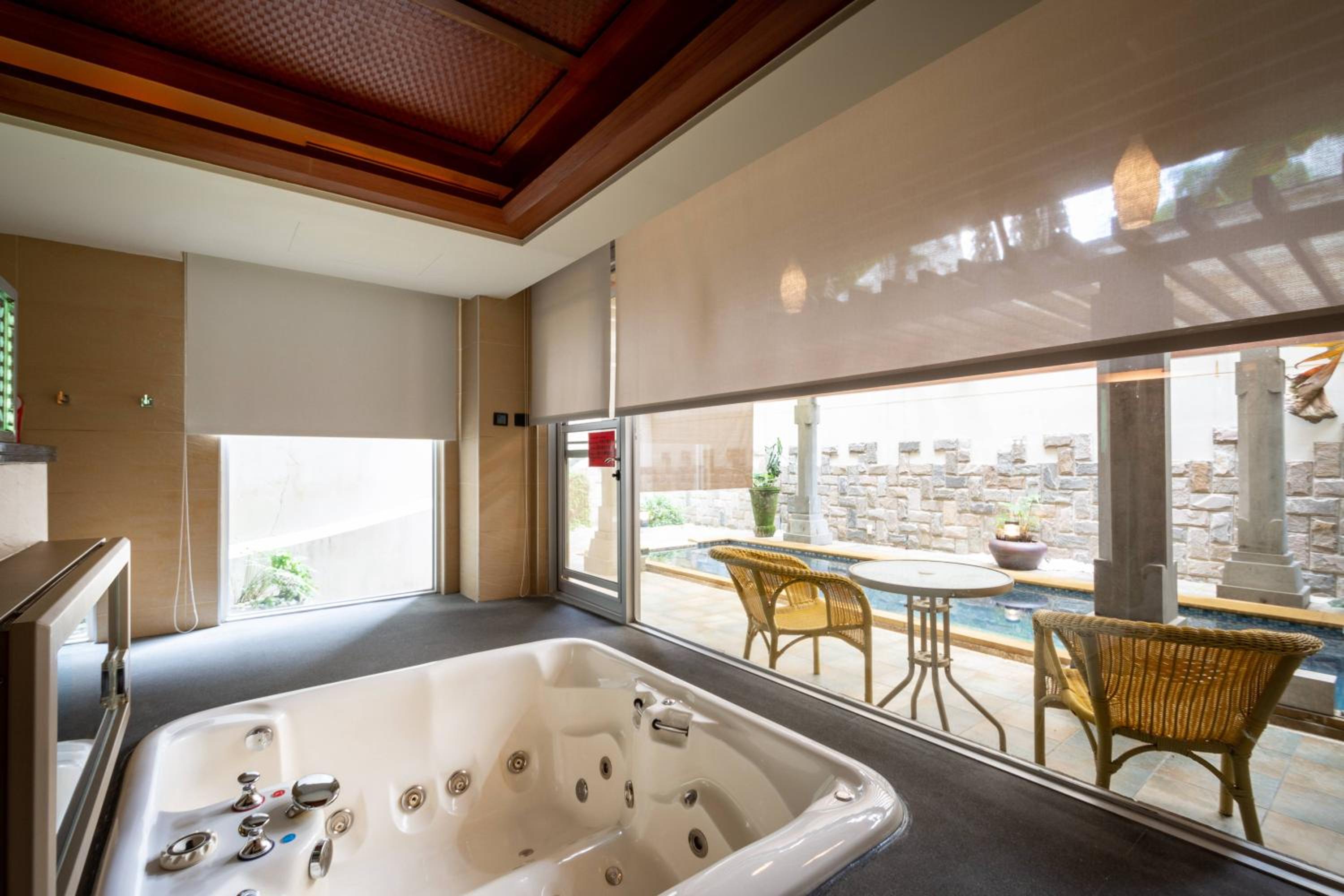 In-stone Motel
