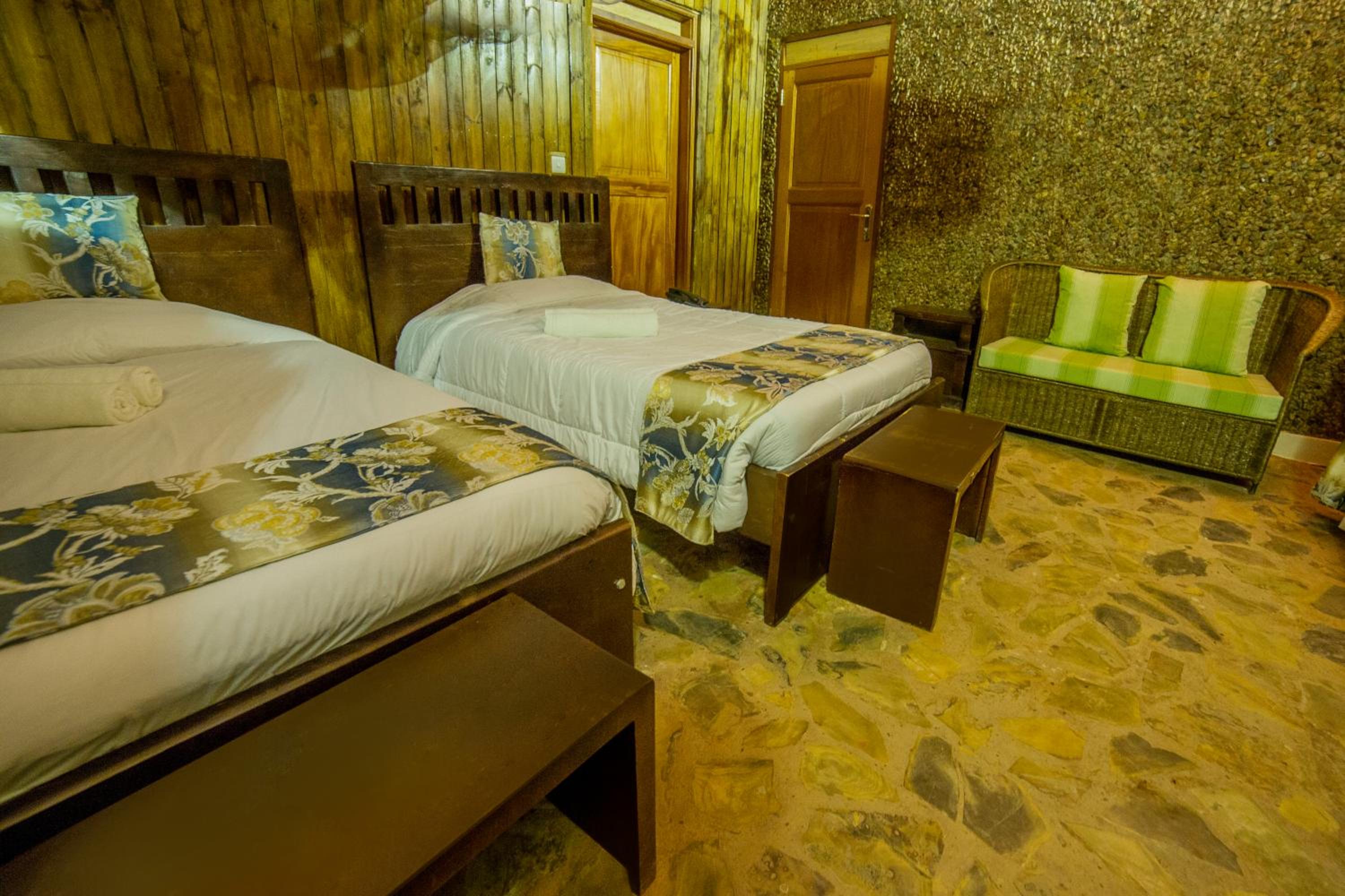 Lake Bunyonyi Eco Resort