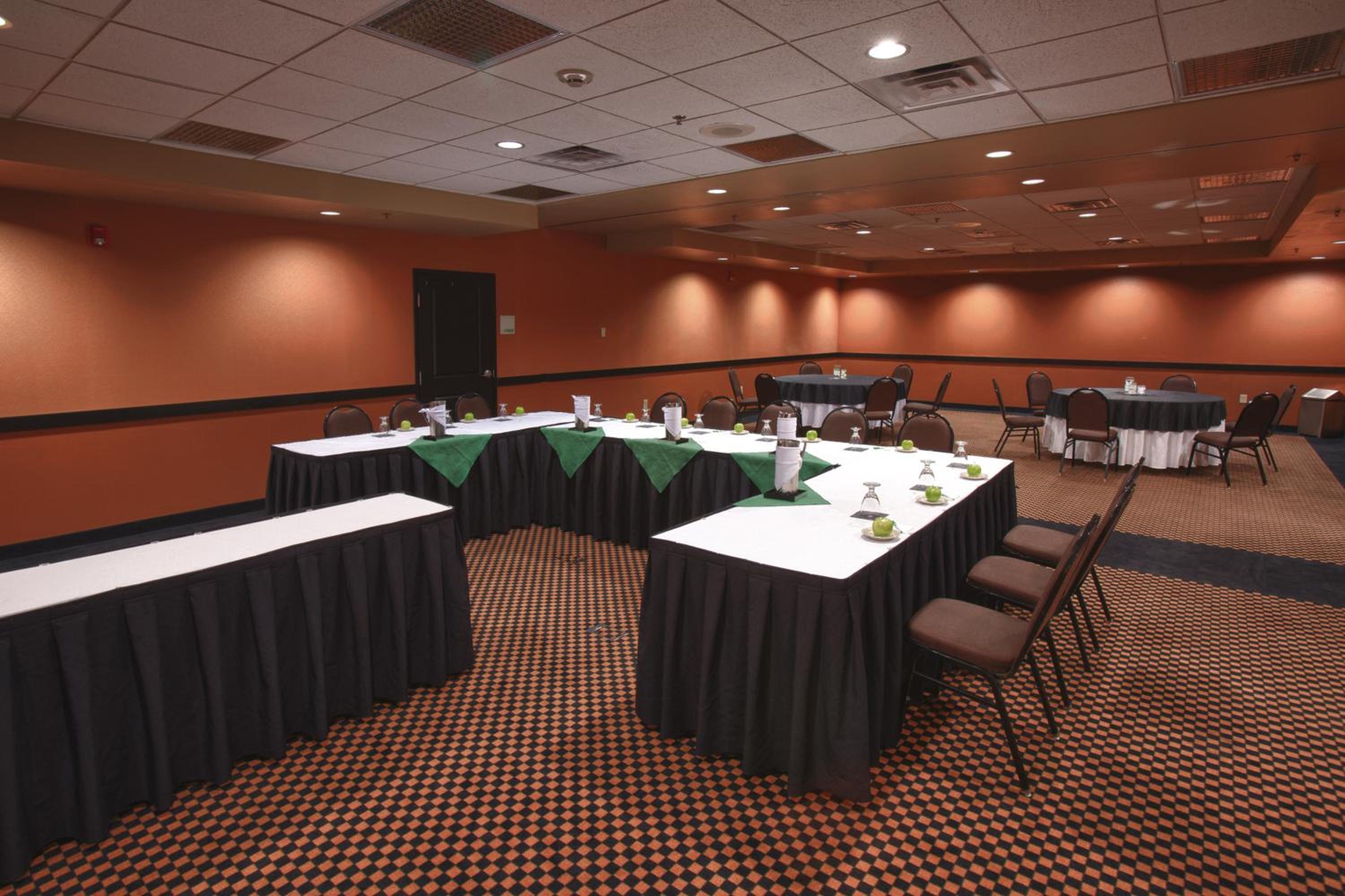 Holiday Inn St. Paul Northeast - Lake Elmo, an IHG Hotel - Property Image 85
