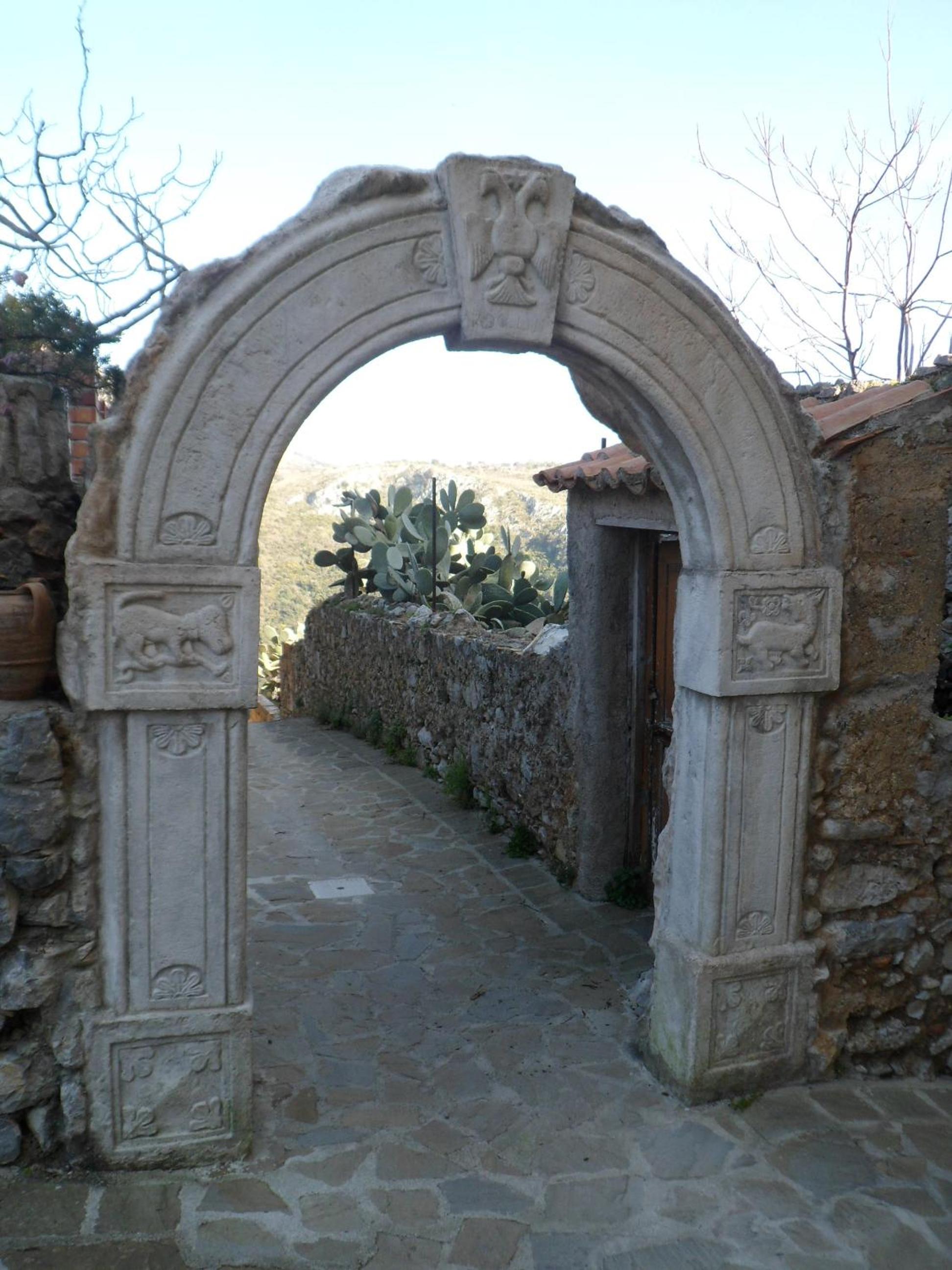 Photo 18