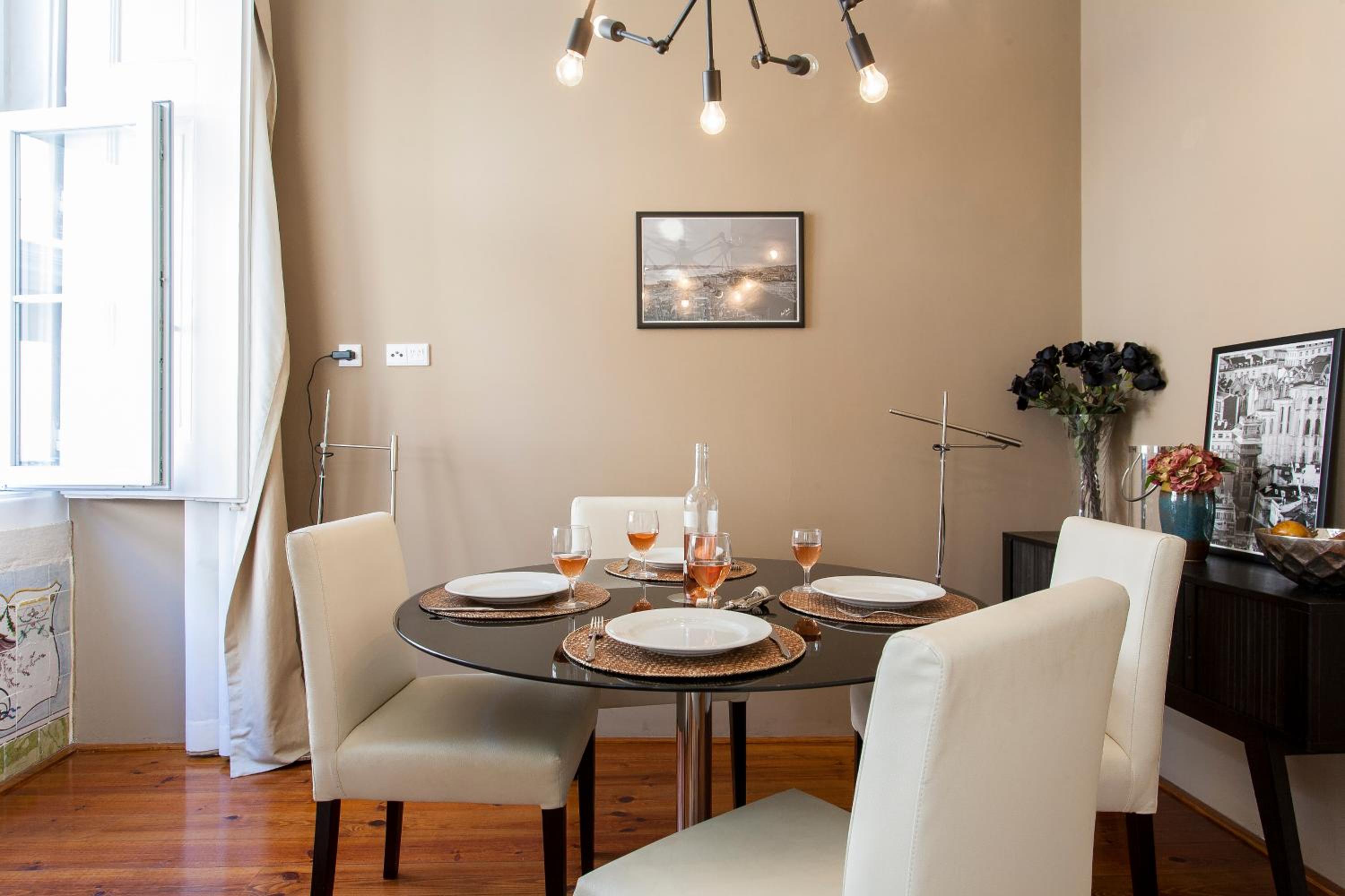 Correeiros downtown Duplex & Deluxe Apartment view 3