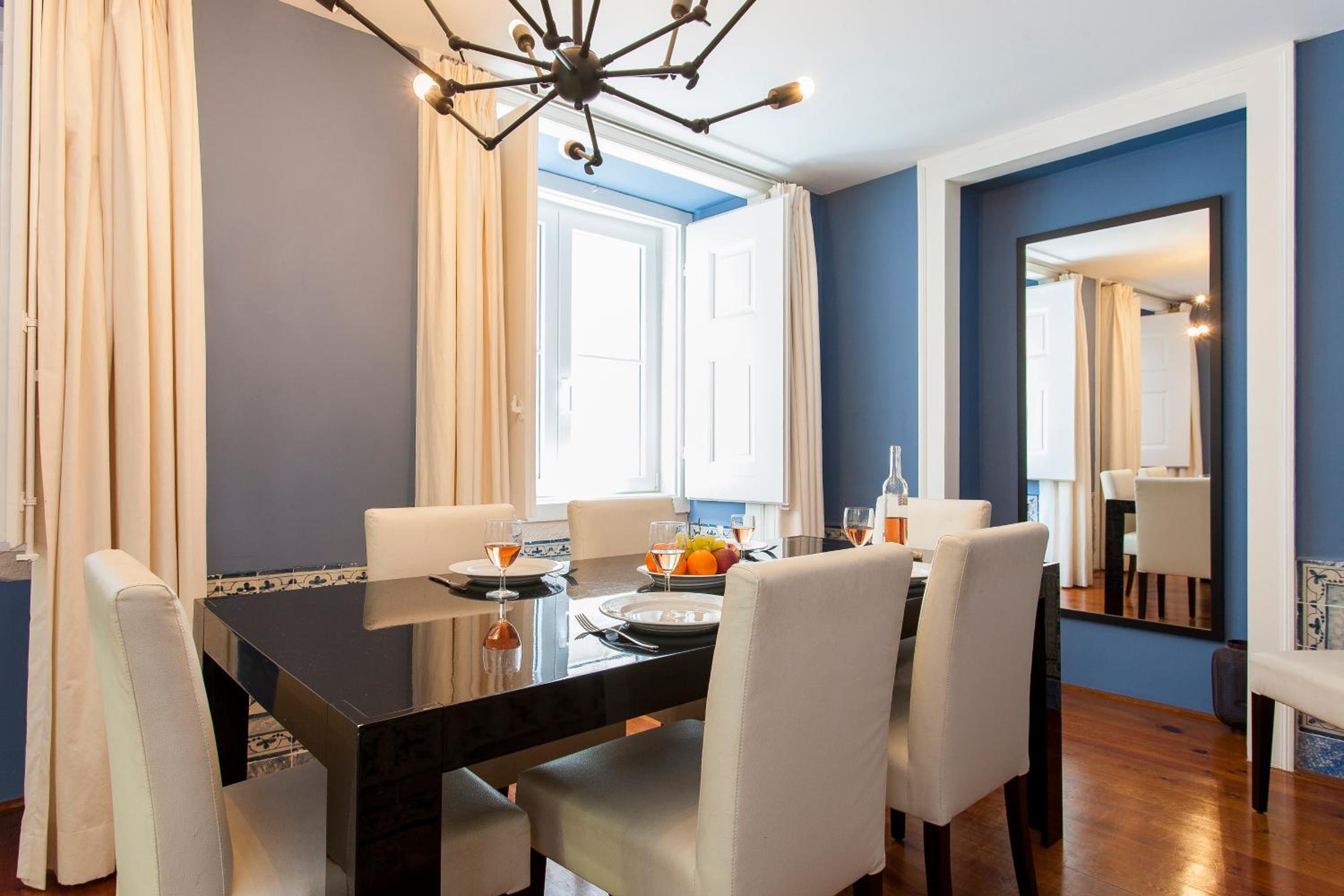 Correeiros downtown Duplex & Deluxe Apartment view 5