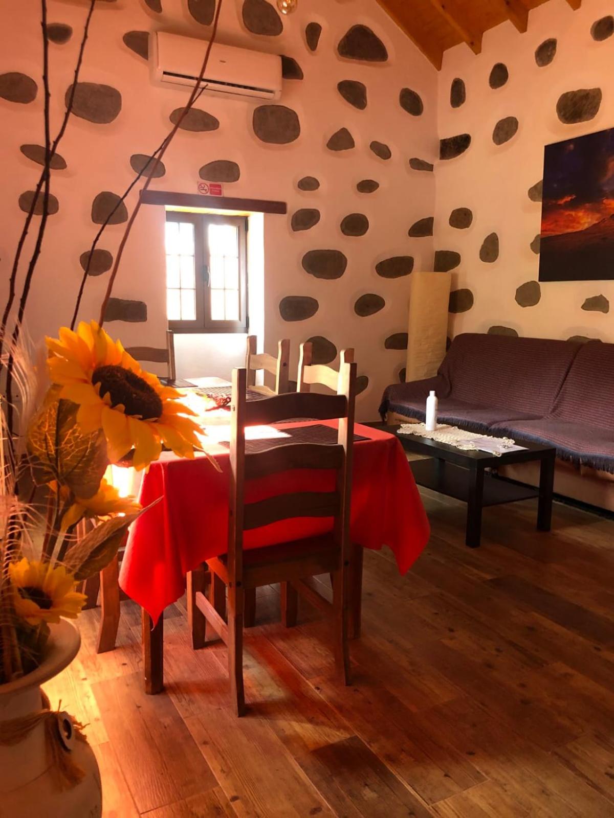 Casa Naranjo view 3