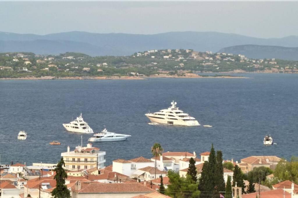 View-topia Amazing View, Private Pool, Close to the center. photo 3